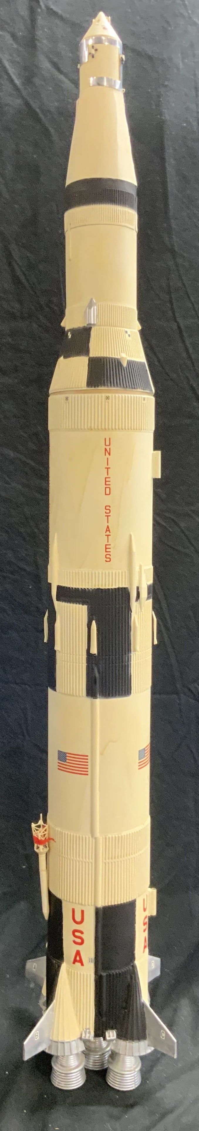 NASA Apollo Spaceship Model Figure 40in (1 of 8)
