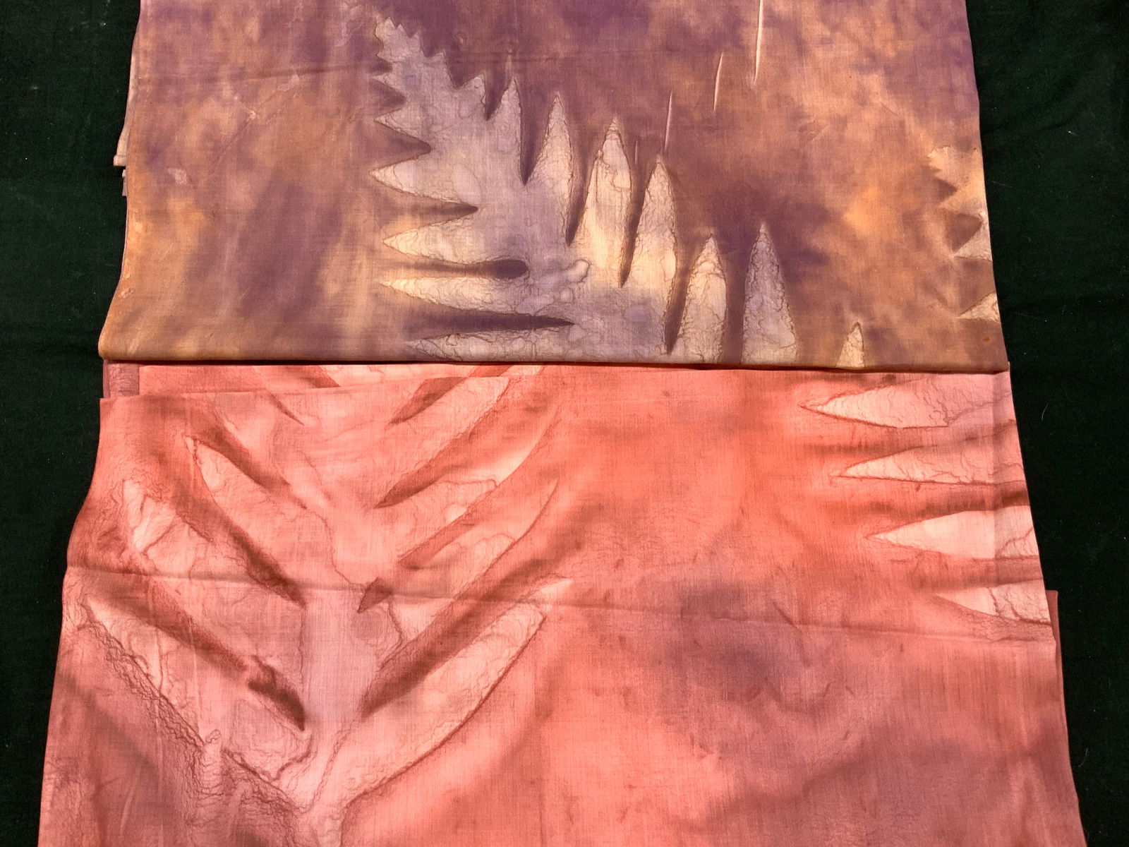 2 Pink & Purple Leaf Motif Tablecloths (1 of 6)