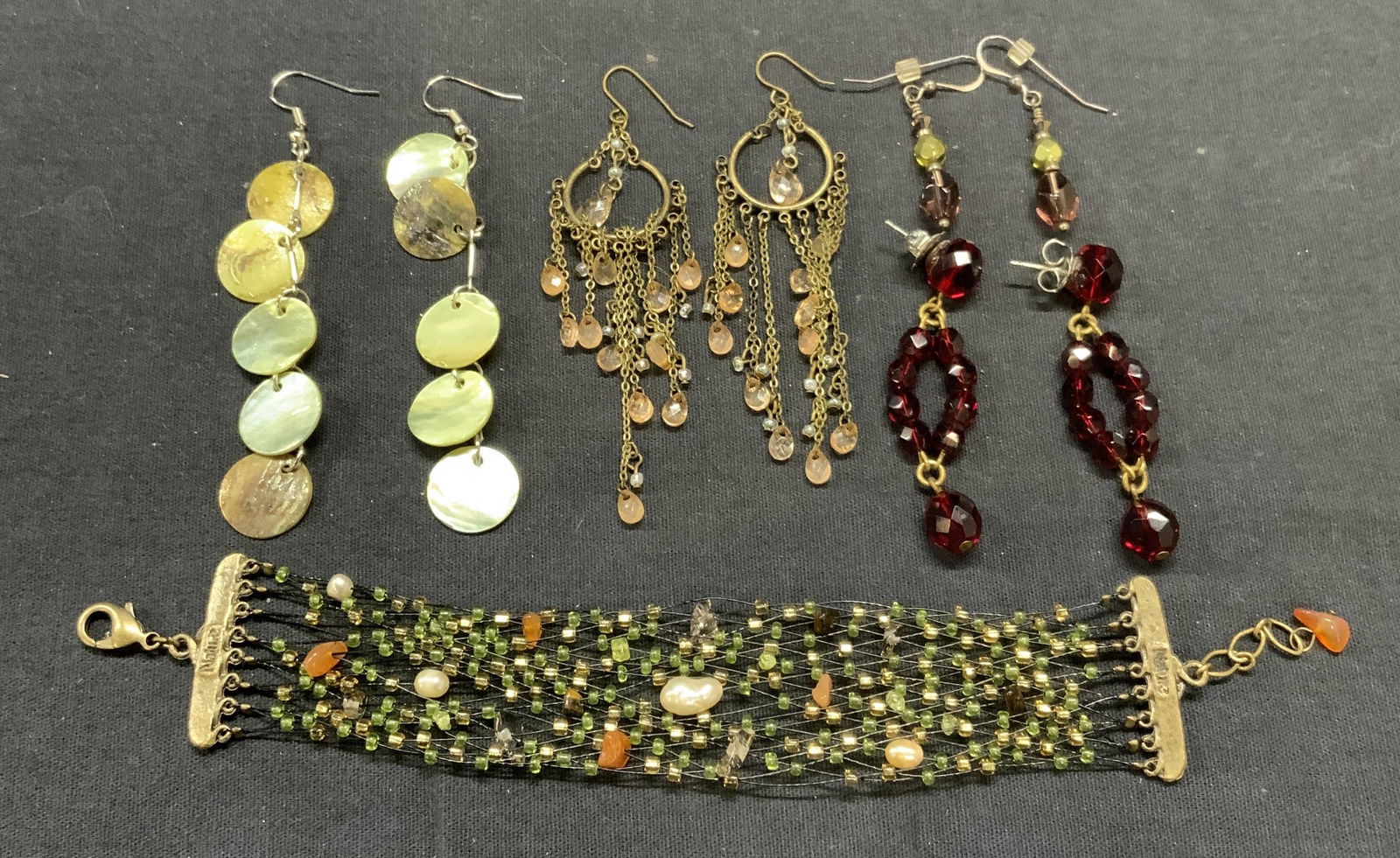 Lot 5 Crystal Earrings, Nature Bracelet, More (1 of 7)