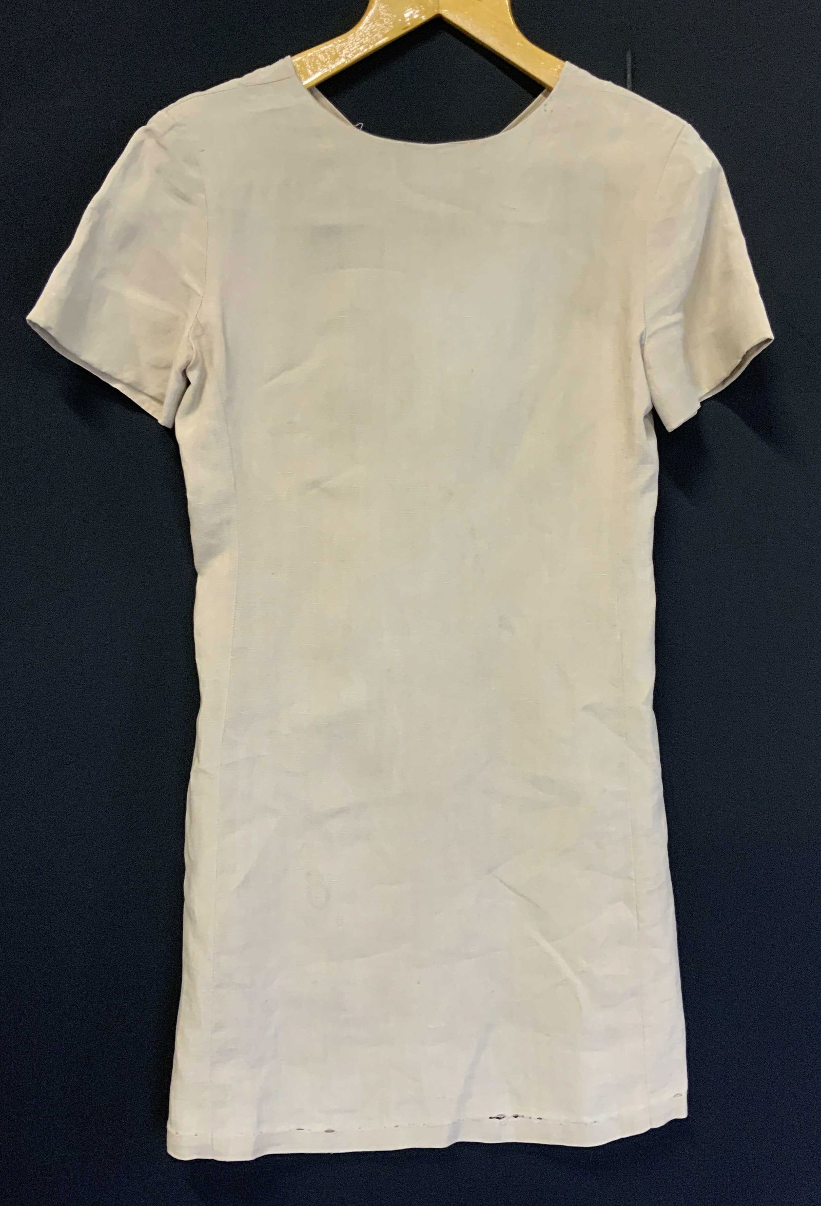 Ralph Lauren Beige Linen Dress, USA: Shirt sleeve Ralph Lauren beige linen dress, fully lined. Backside zipper, made in USA. Size Medium. 28-30 in waist. Lower hem will need to be shortened as there are tears along the newer hem stitchin