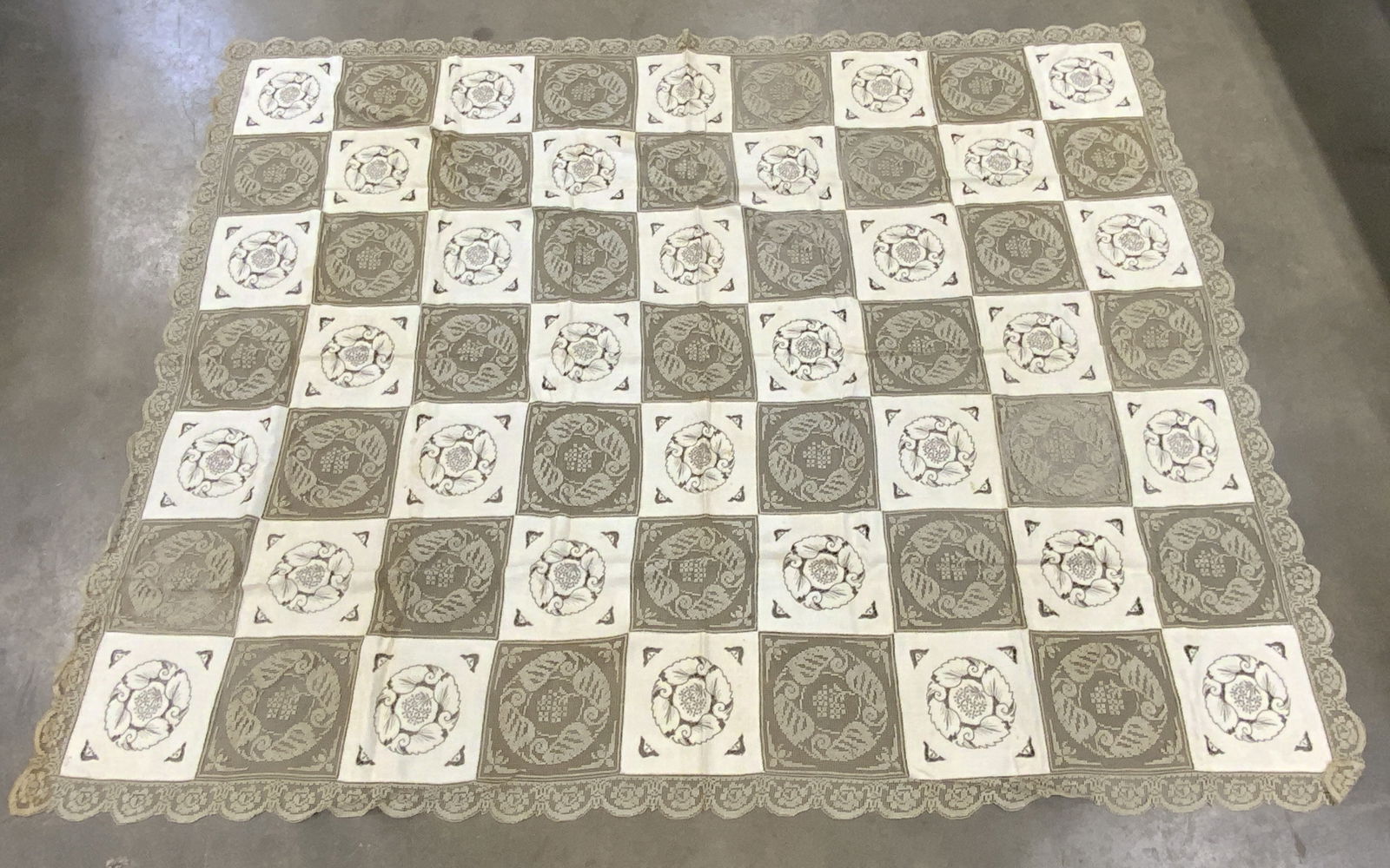 Vintage Lace & Linen Tablecloth (1 of 8)