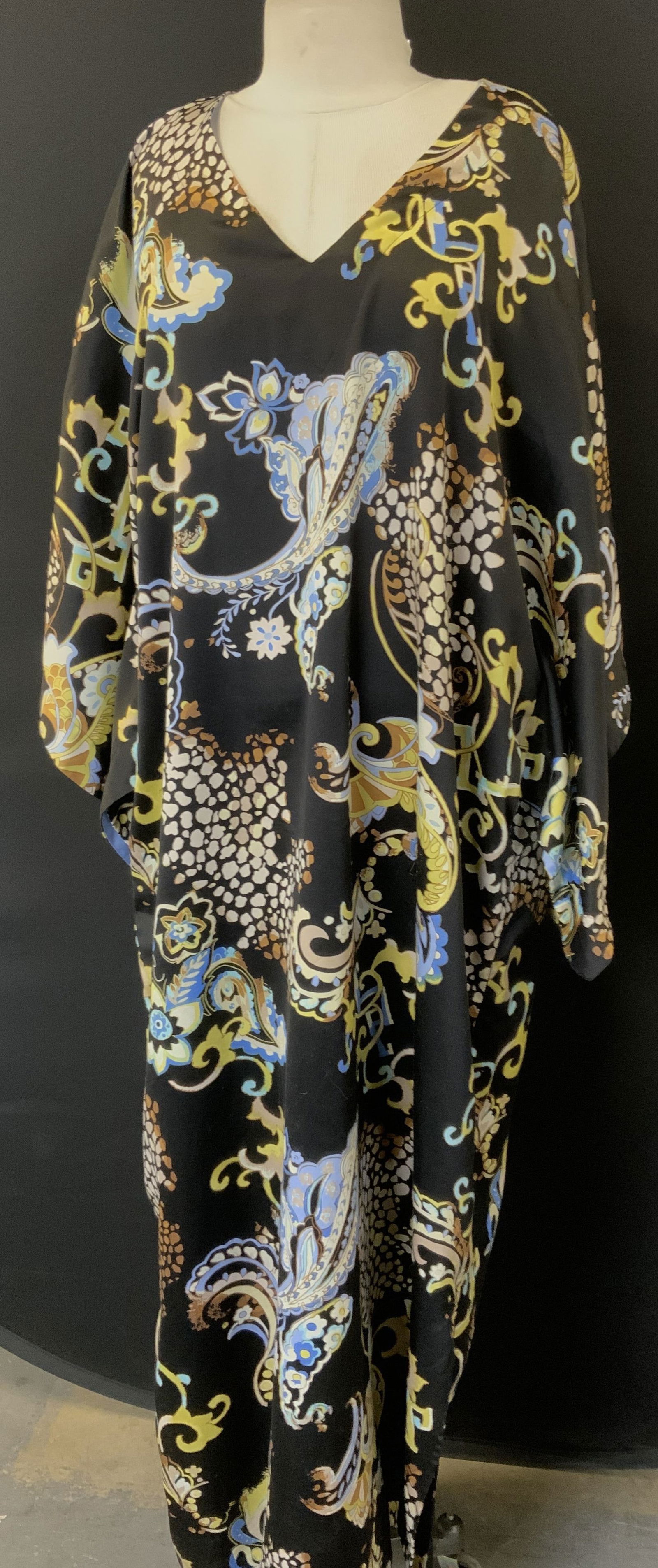 Natori Silk Paisley & Acanthus Leaf Scroll Muumuu (1 of 10)