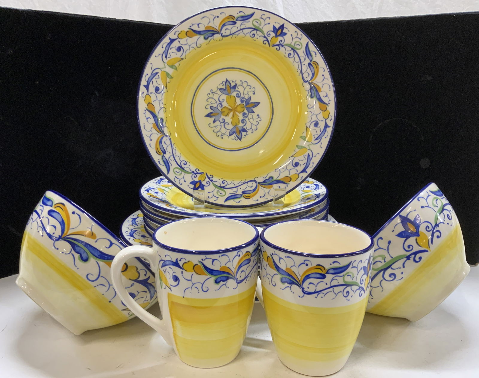 Pier 1 Mirandela Earthenware Dishes 14, Portugal (1 of 6)