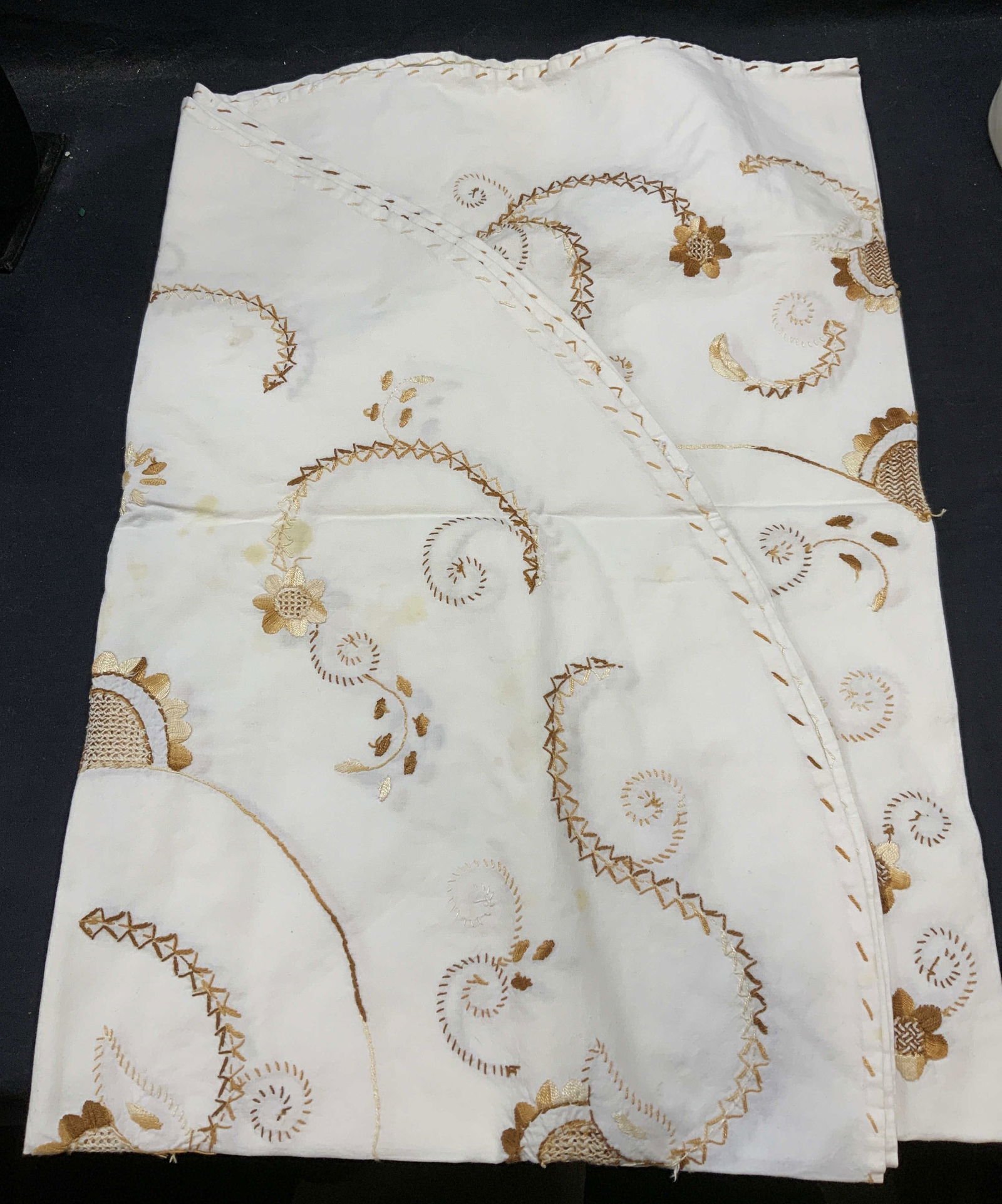 White Embroidered Floral Cotton Tablecloth (1 of 5)