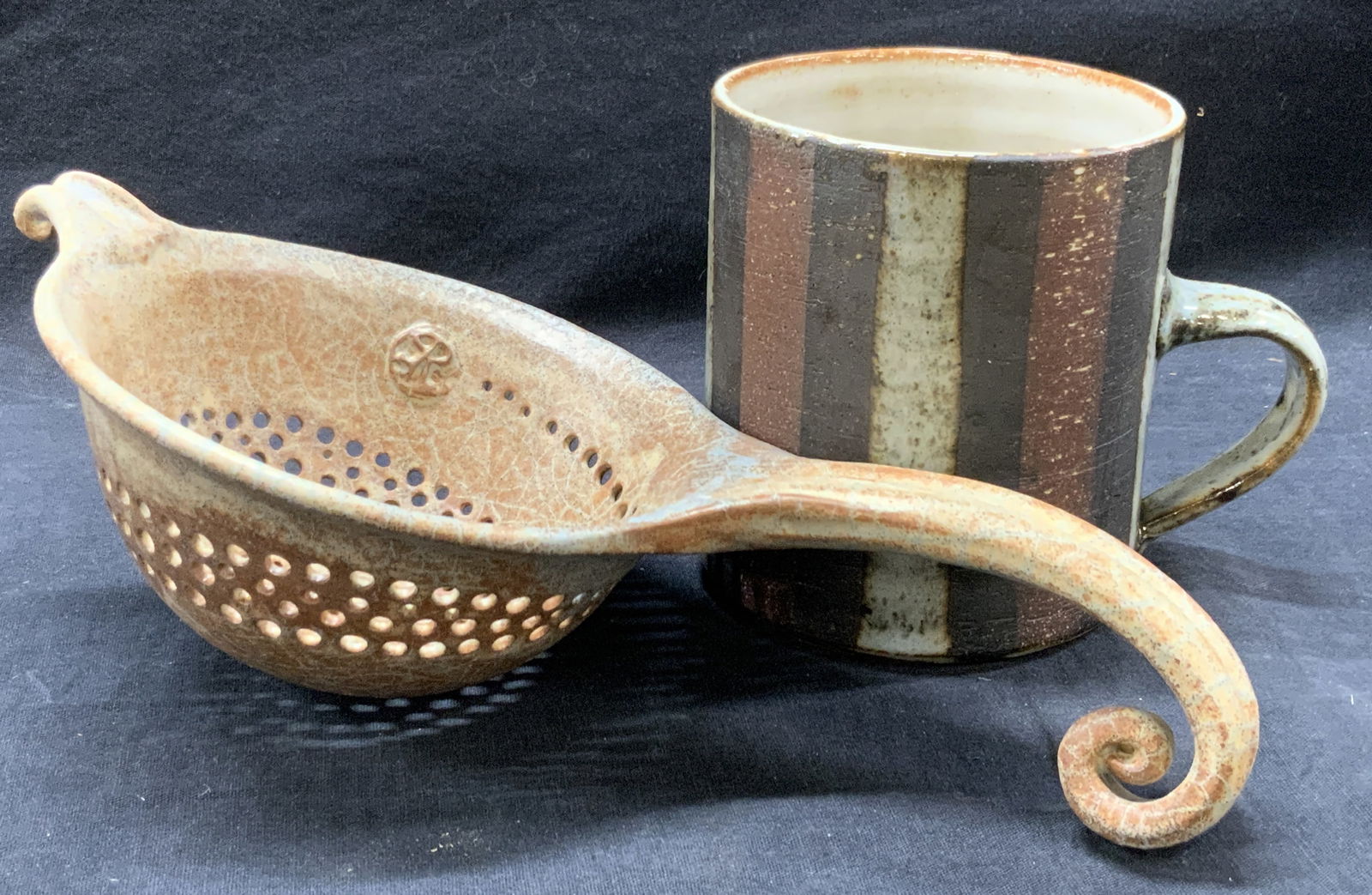 Lot 2 Pottery Mug & Strainer (1 of 9)