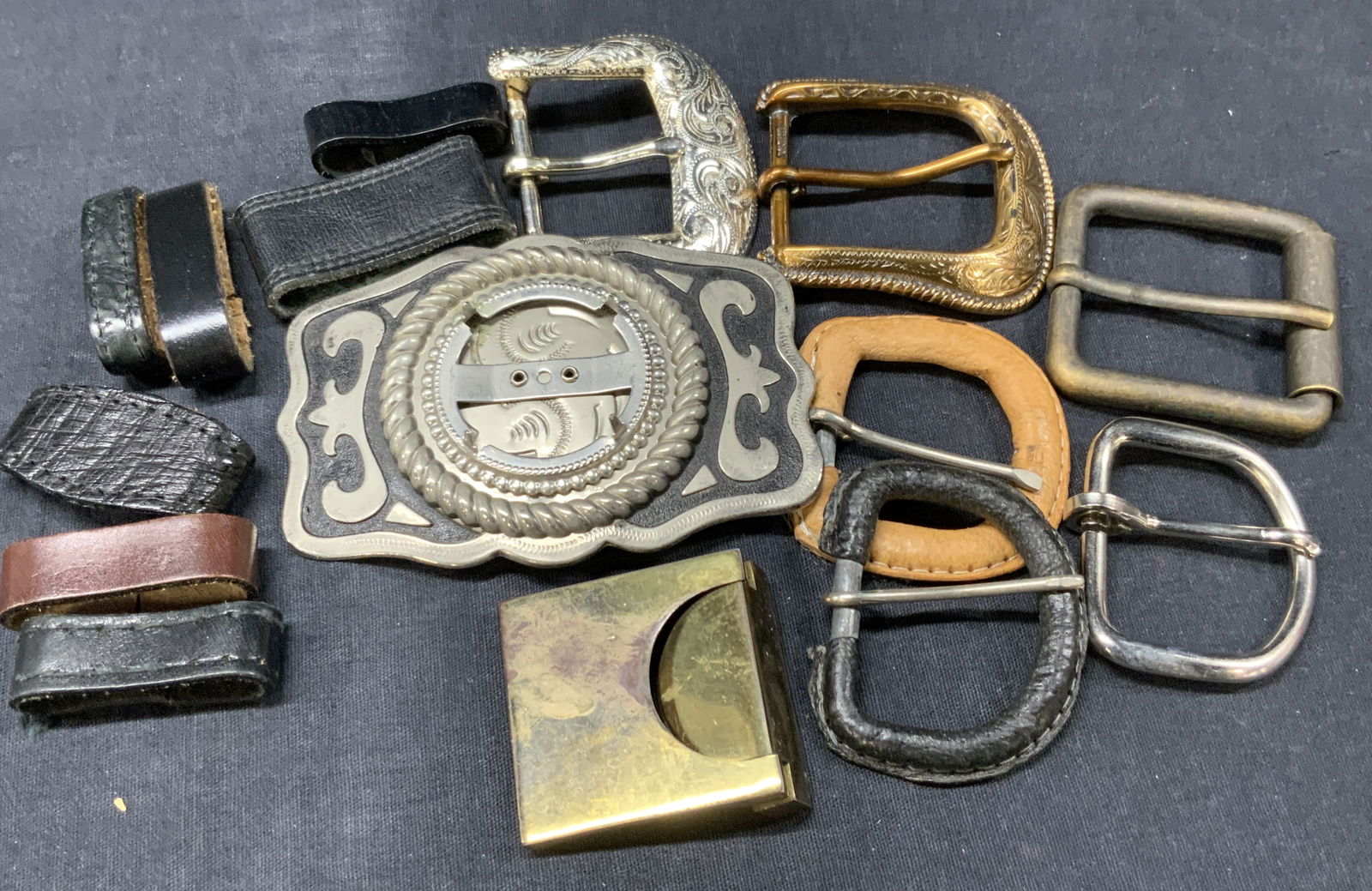 Lot 15 Etched Metal & Brass Belt Buckles & More (1 of 14)