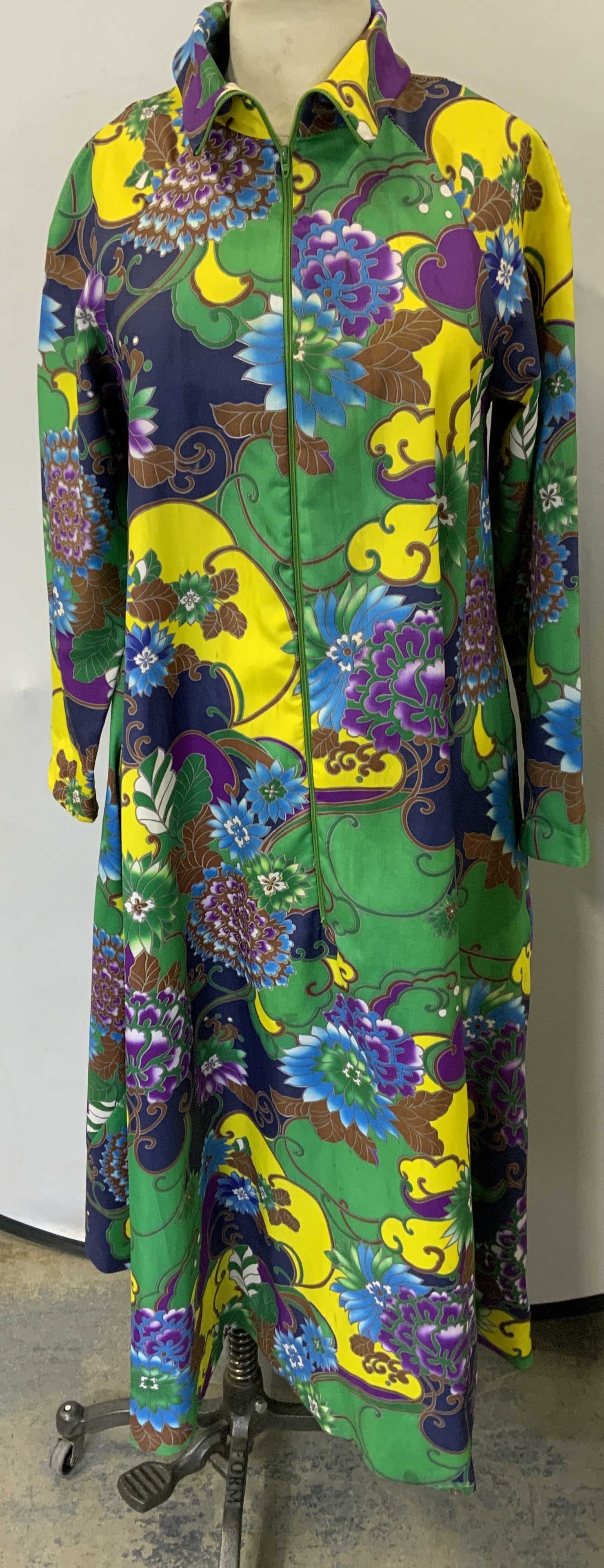 Vintage Saks Fifth Ave Graphic Print Floral Dress (1 of 7)