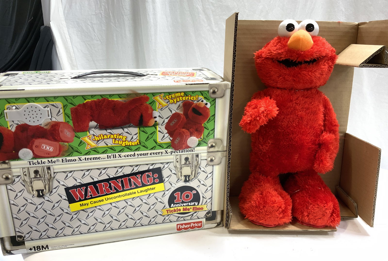 Sesame Street Tickle Me Elmo Talking Toy, NIB (1 of 13)