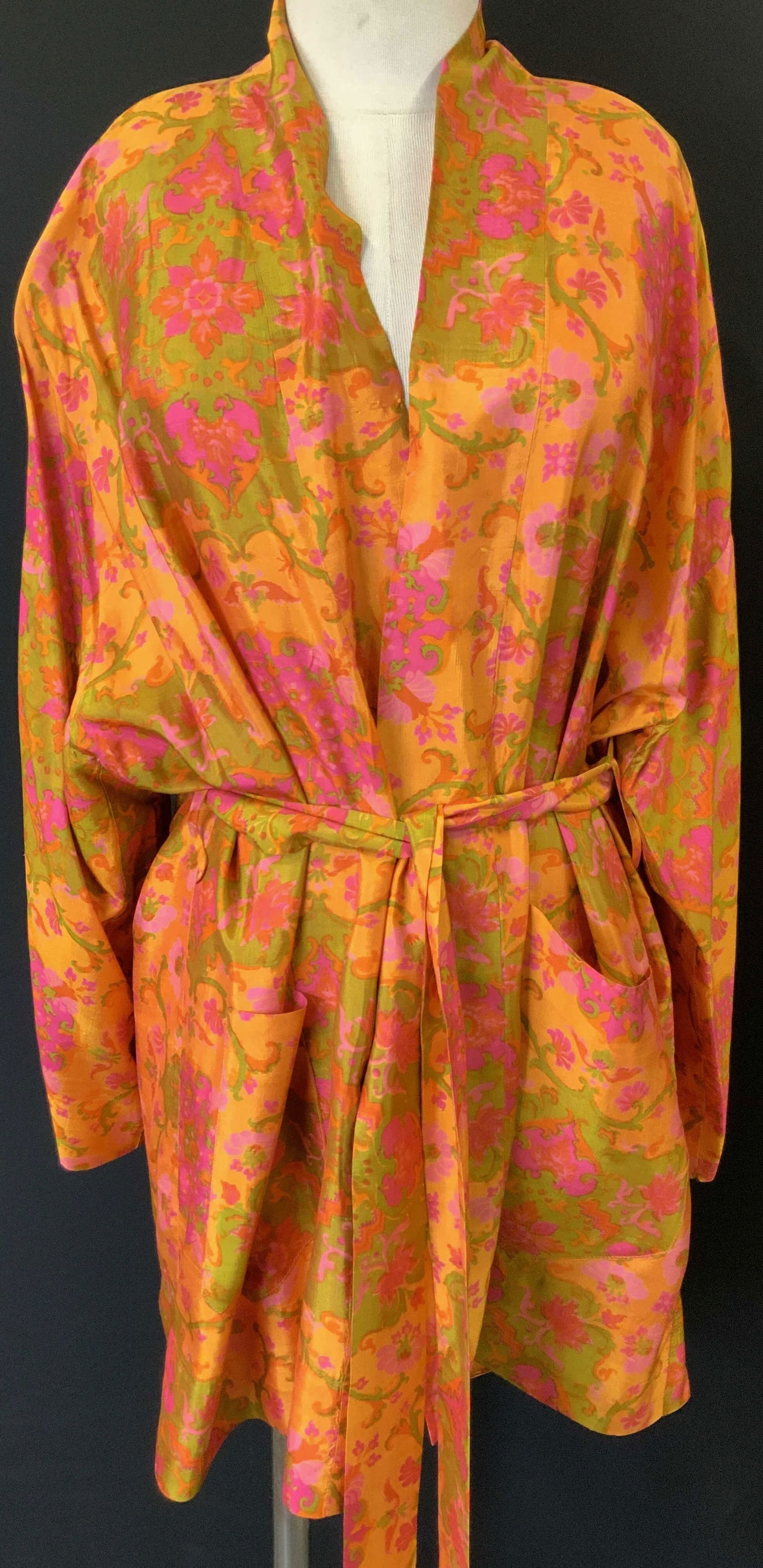 Star Of Siam Hand Woven Silk Lounge Robe (1 of 10)