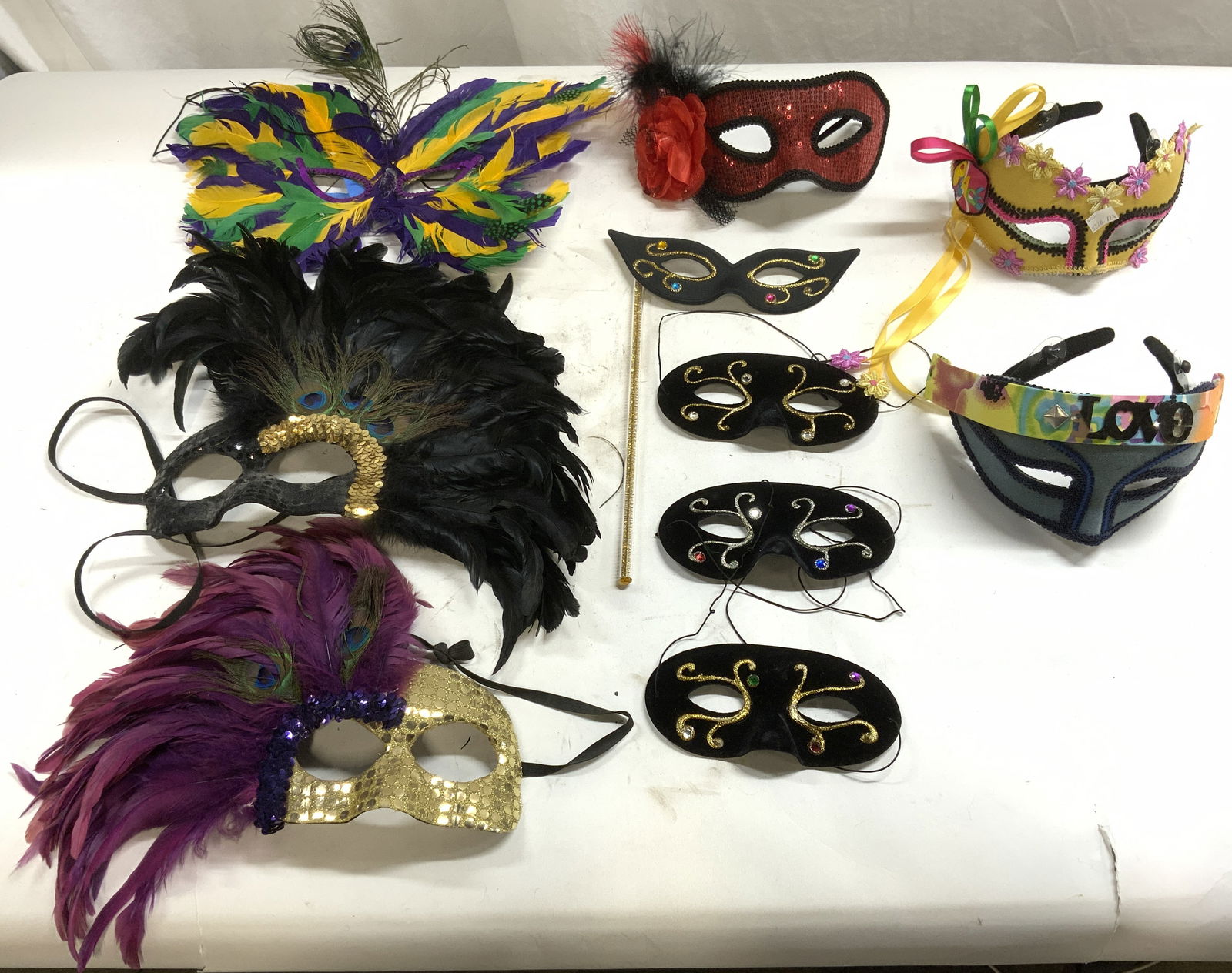 Lot 10 Vintage Masquerade Masks (1 of 8)