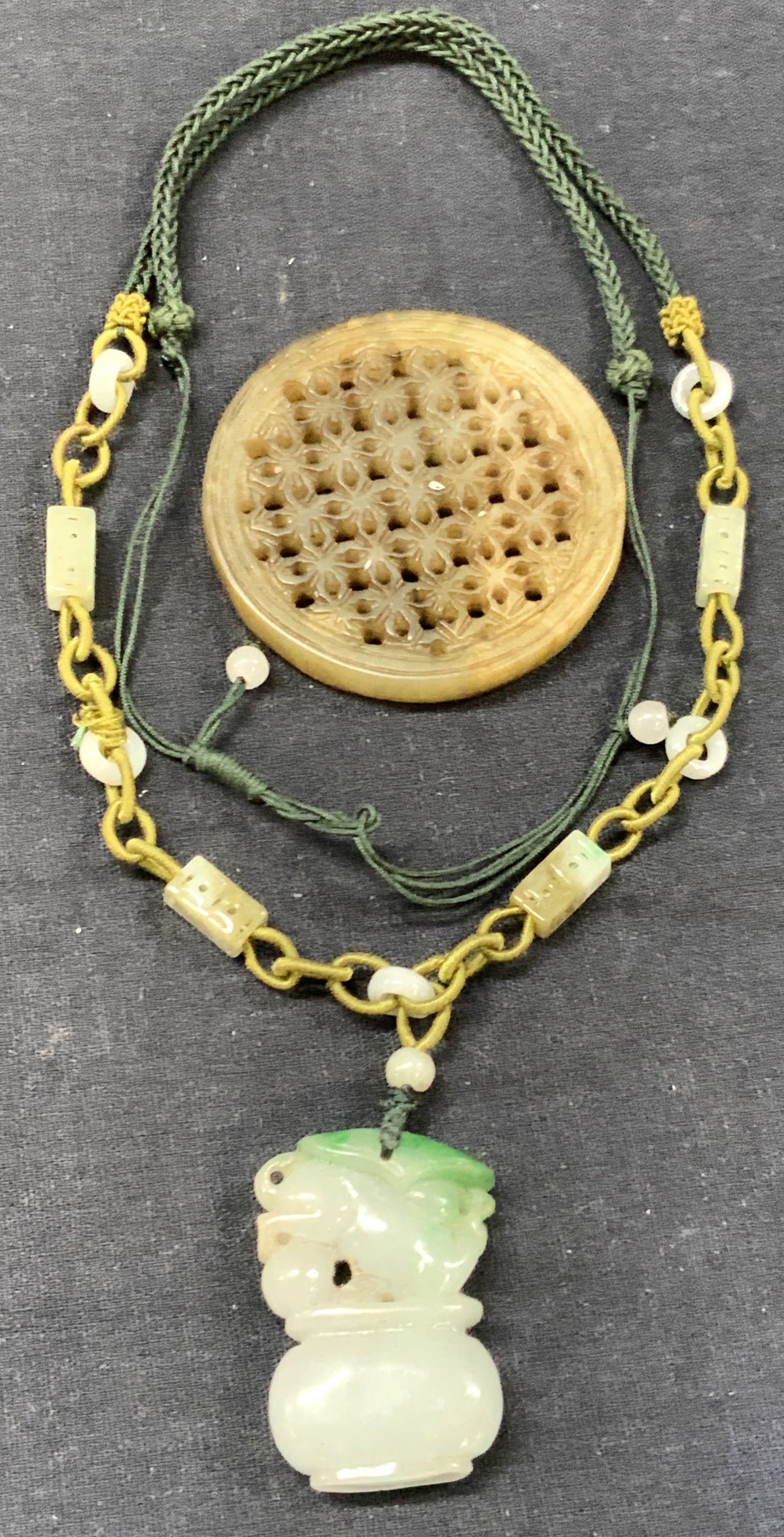 Lot 2 Carved Jade Necklace & Accessory (1 of 8)