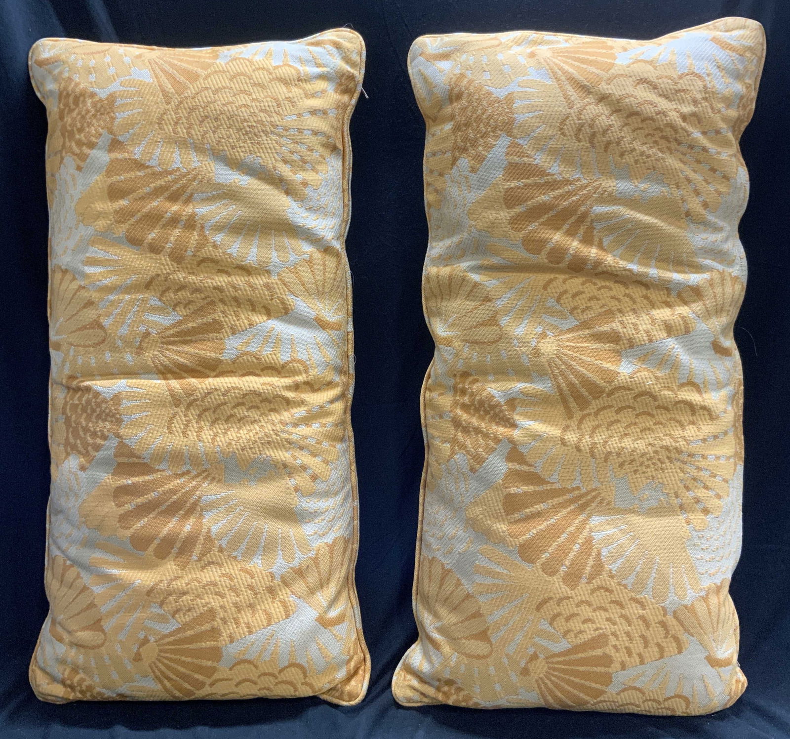 WHITNEY DESIGNS Pr Poly Floral Lumbar Pillows (1 of 7)