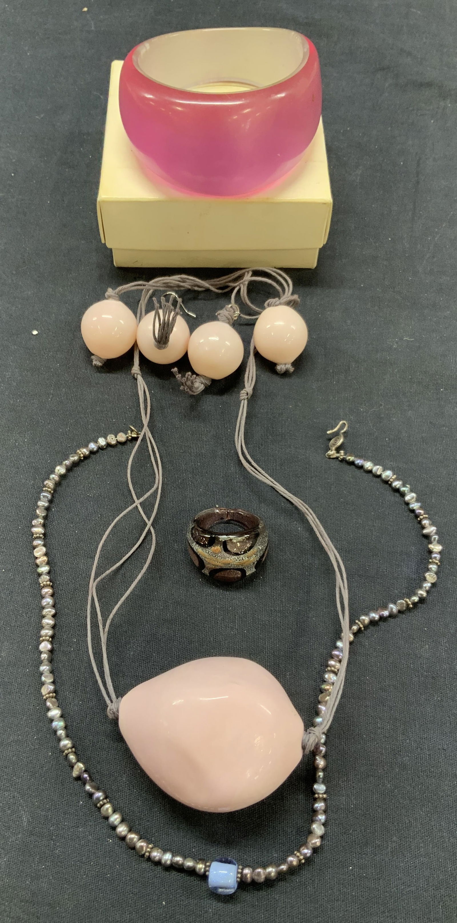 Lot 5 Art Glass Jewelry, Necklaces & More (1 of 8)