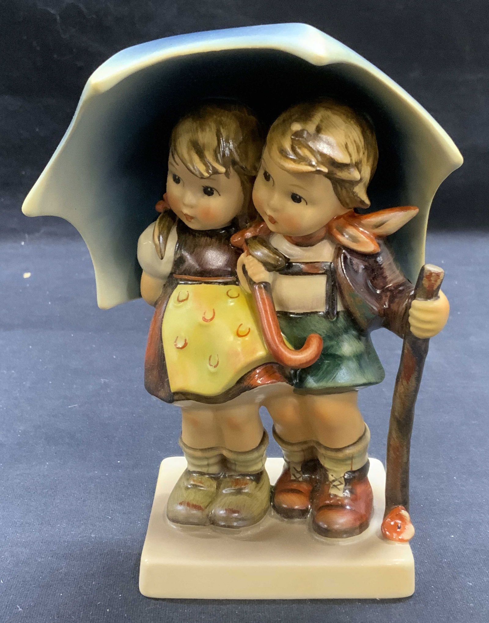 Vintage GOEBEL Hummel Porcelain Figural Germany (1 of 7)