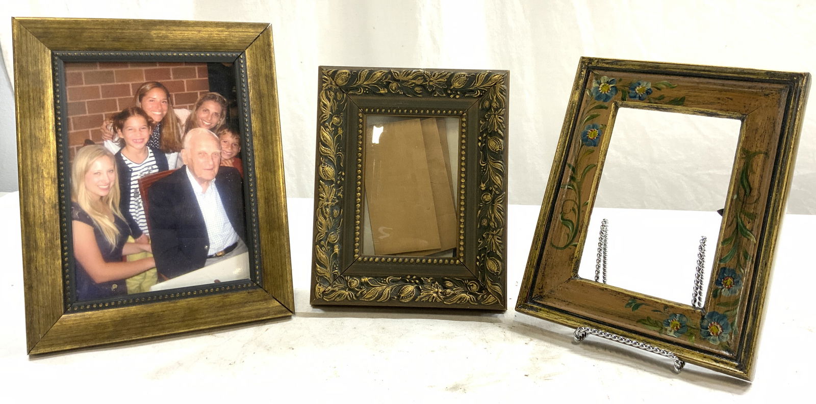 Lot 3 Vintage Giltwood & Gilt Metal Picture Frames (1 of 7)