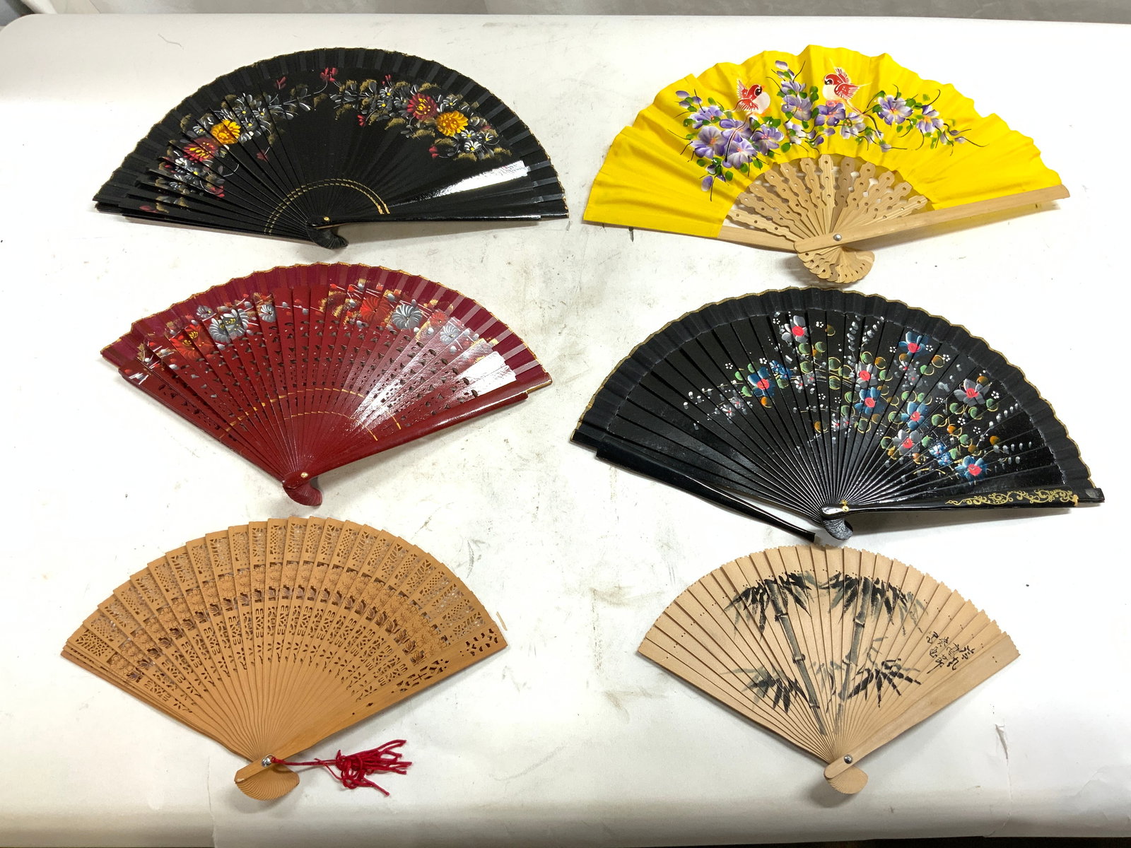 Lot 6 Vintage Folding Hand Fans (1 of 10)