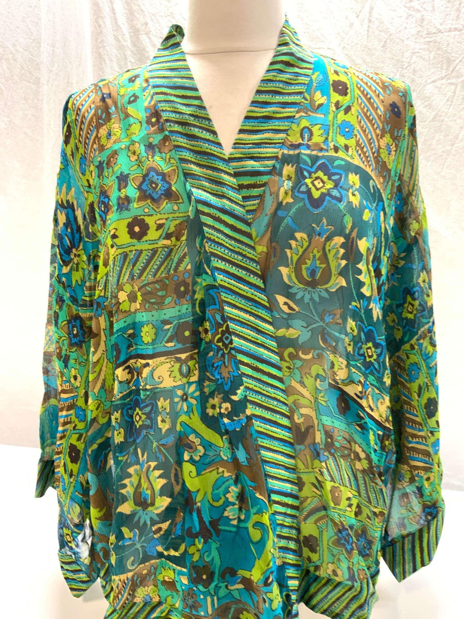 Floral &Scroll print Sheer Cocktail Fashion Jacket (1 of 7)