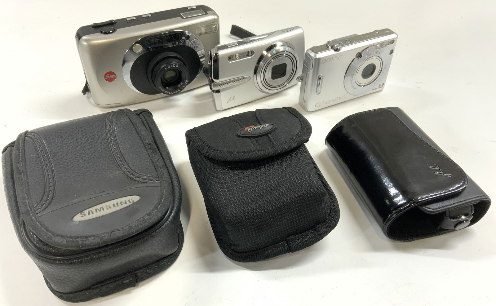 Lot 6 Cameras & Camera Cases (1 of 8)