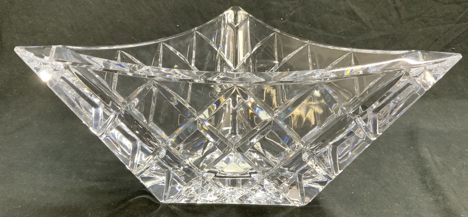 MIKASA Crystal Triangle Bowl W Box (1 of 6)