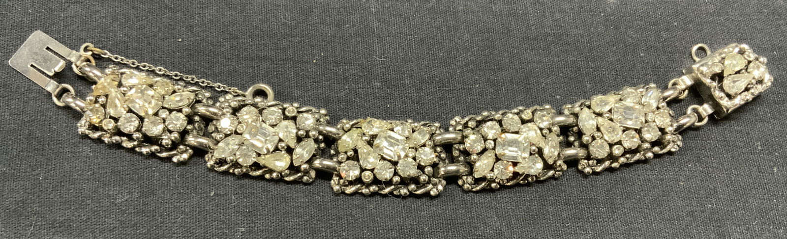 Vintage BARCLAY Silver Tone Crystal Bracelet (1 of 7)