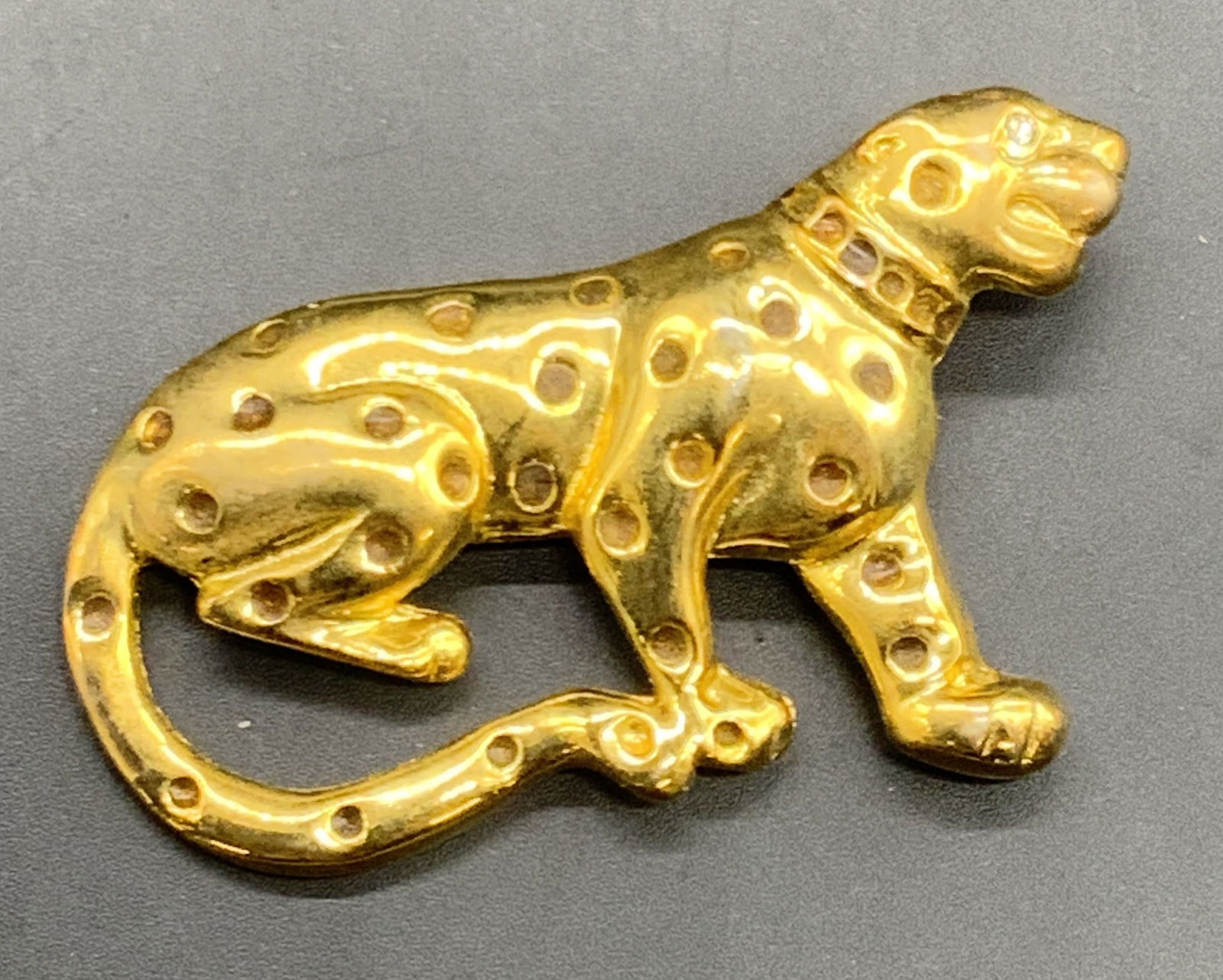 Vintage Crystal Eyed Gold Tn Metal Leopard Brooch (1 of 9)