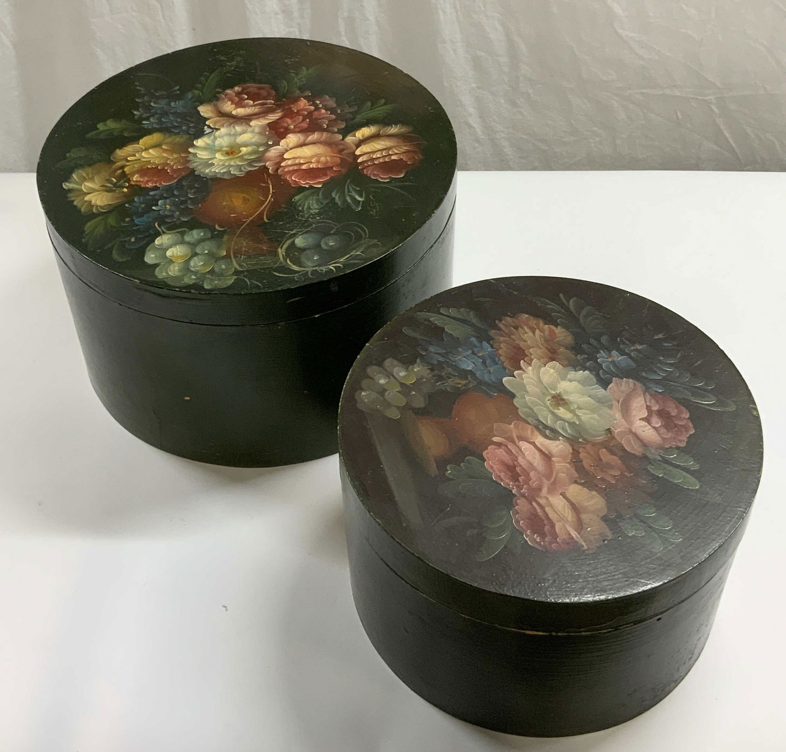 2 Vintage Hand Painted Floral Motif Nesting Boxes (1 of 9)