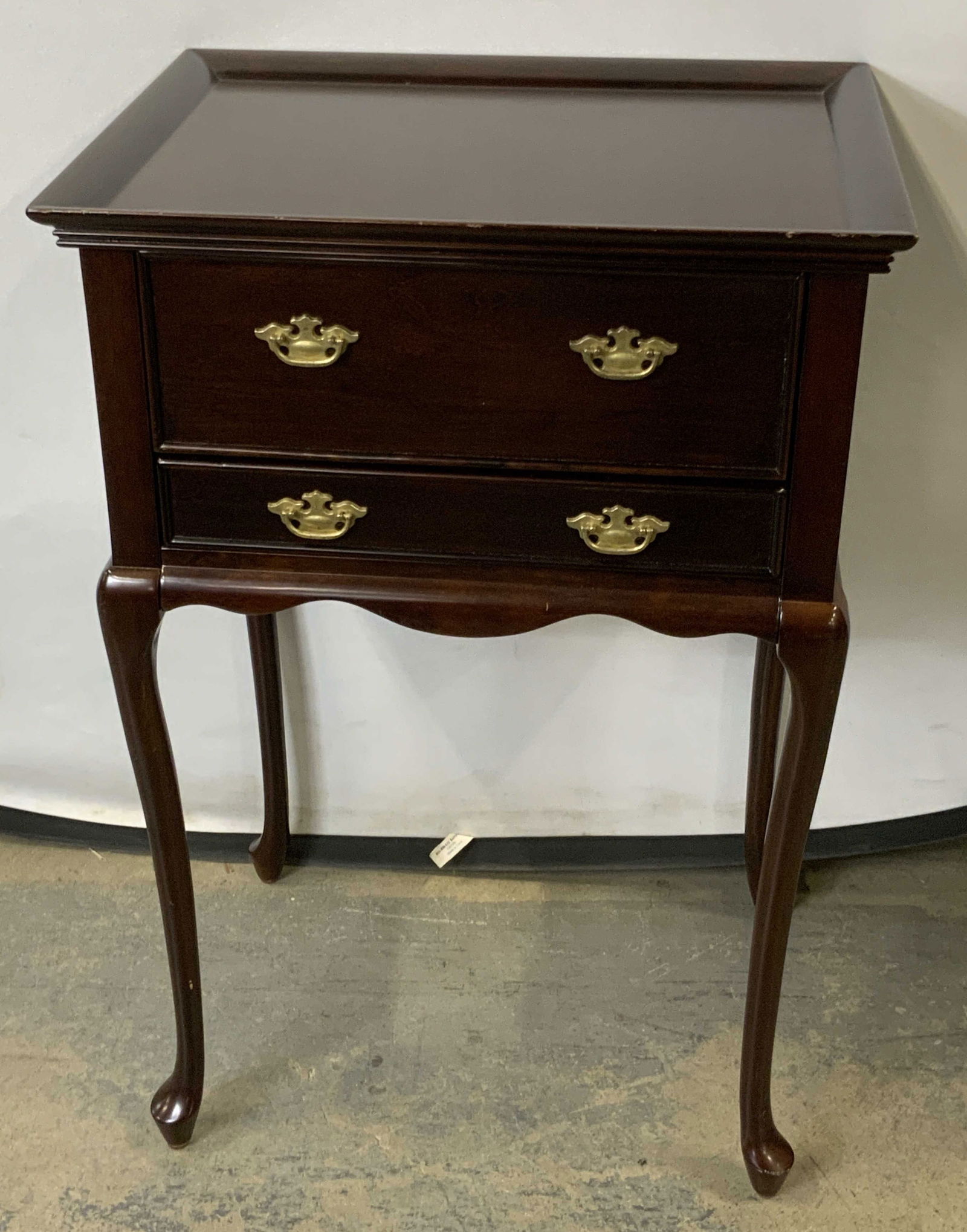 THE BOMBAY COMPANY Wooden Tea Table / Side Table (1 of 11)