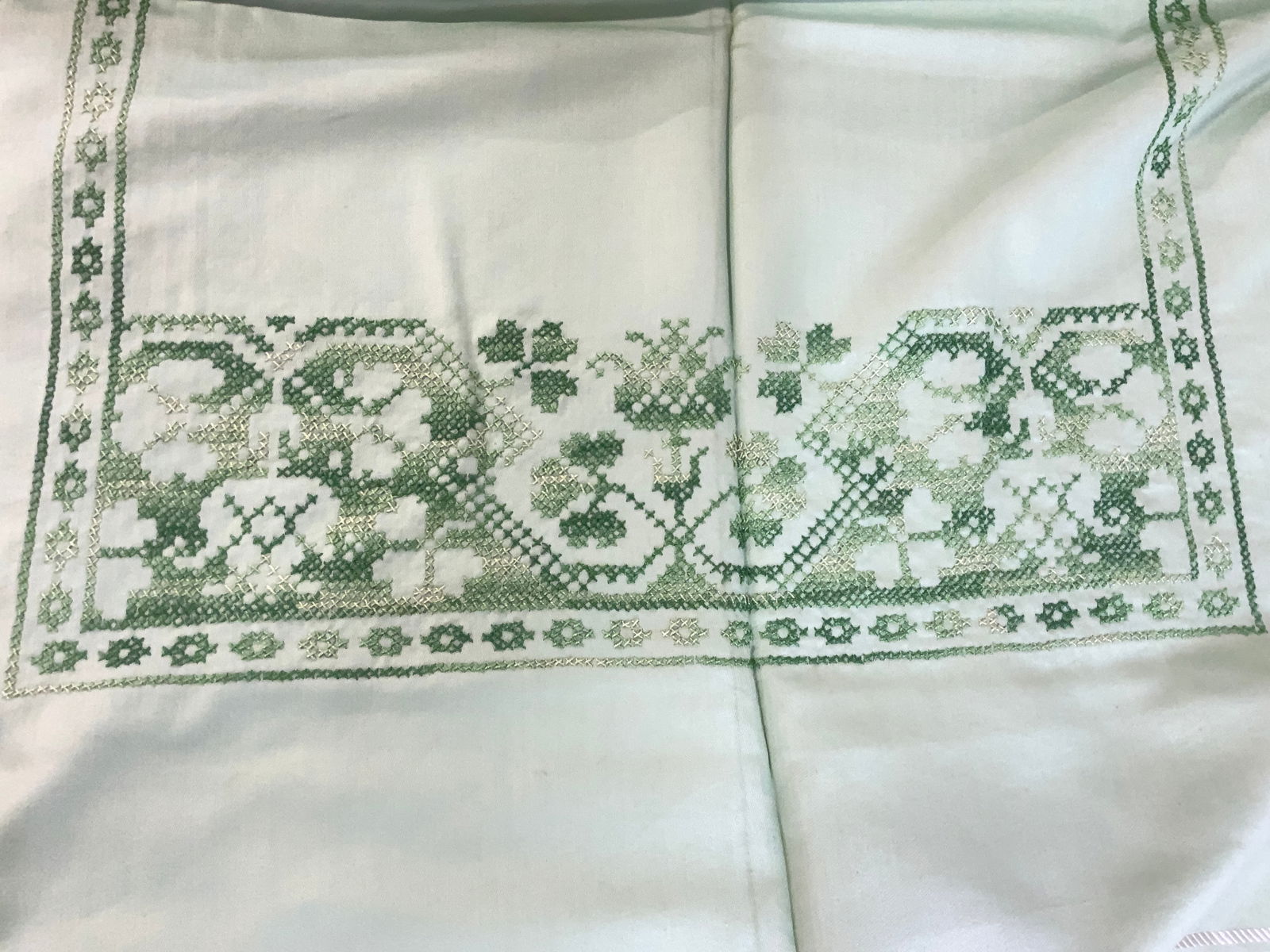 Green Vintage Embroidered Tablecloth (1 of 7)