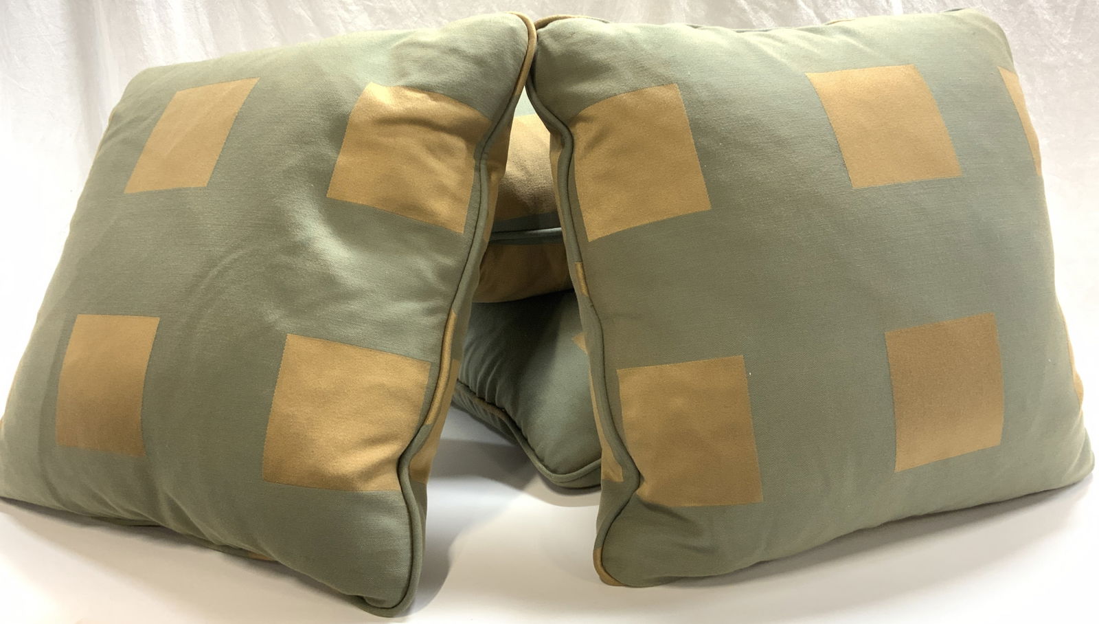 Luxury Custom Silk Down Decorative Pillows , 4 (1 of 7)