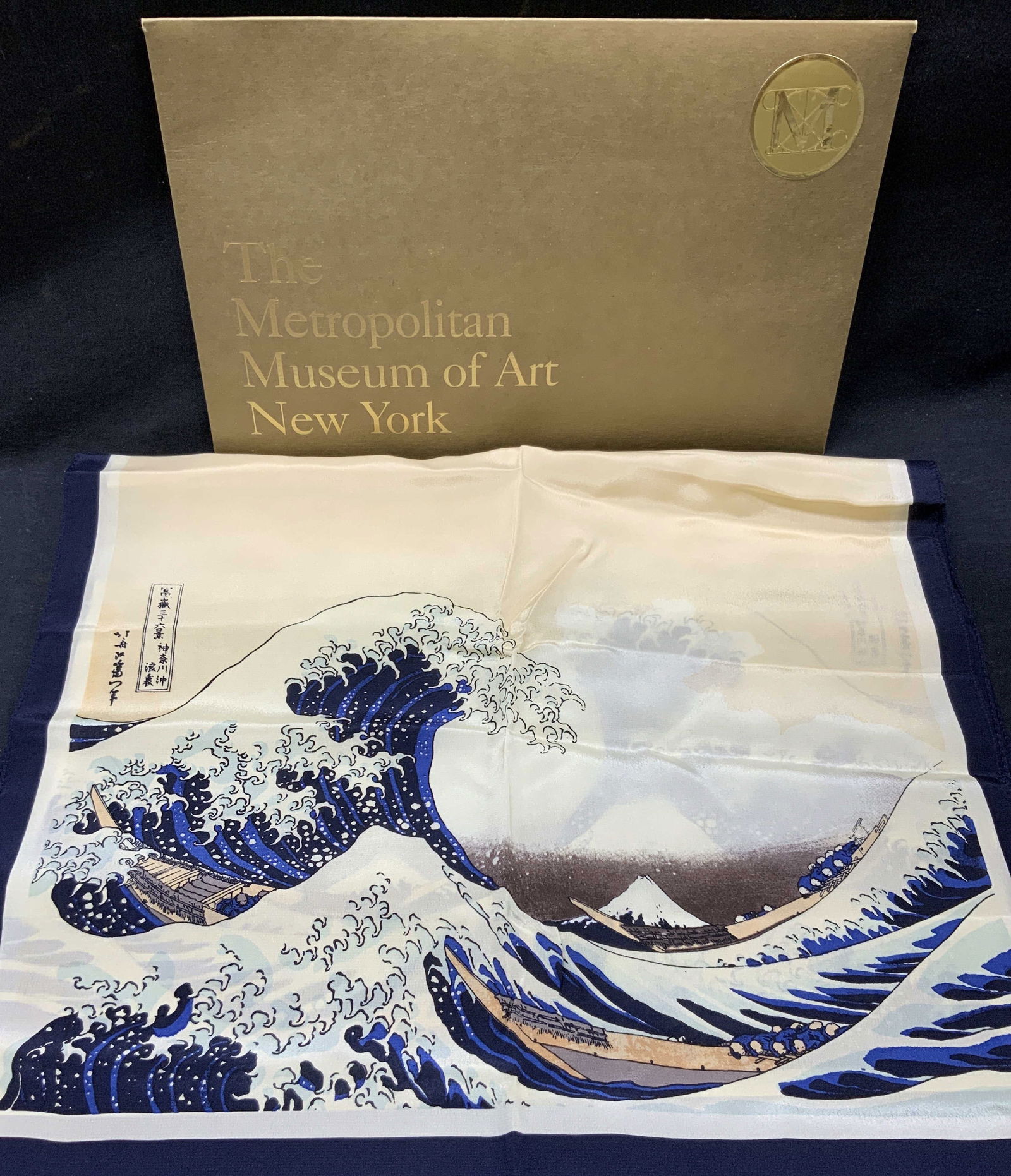 Hokusai The Great Wave MET Silk Scarf (1 of 8)