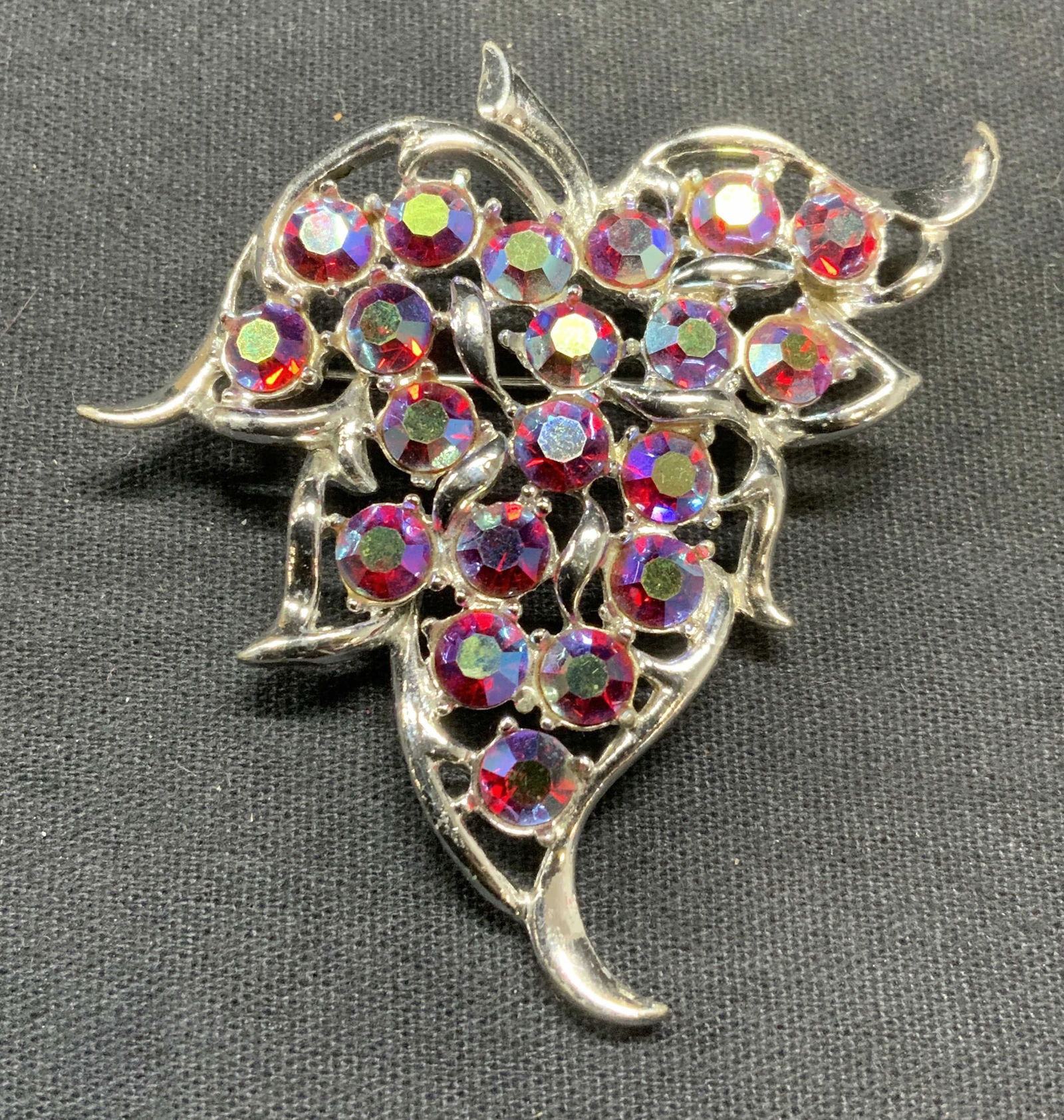 Vtg Sarah Coventry Silver Tn Crystal Leaf Brooch (1 of 7)