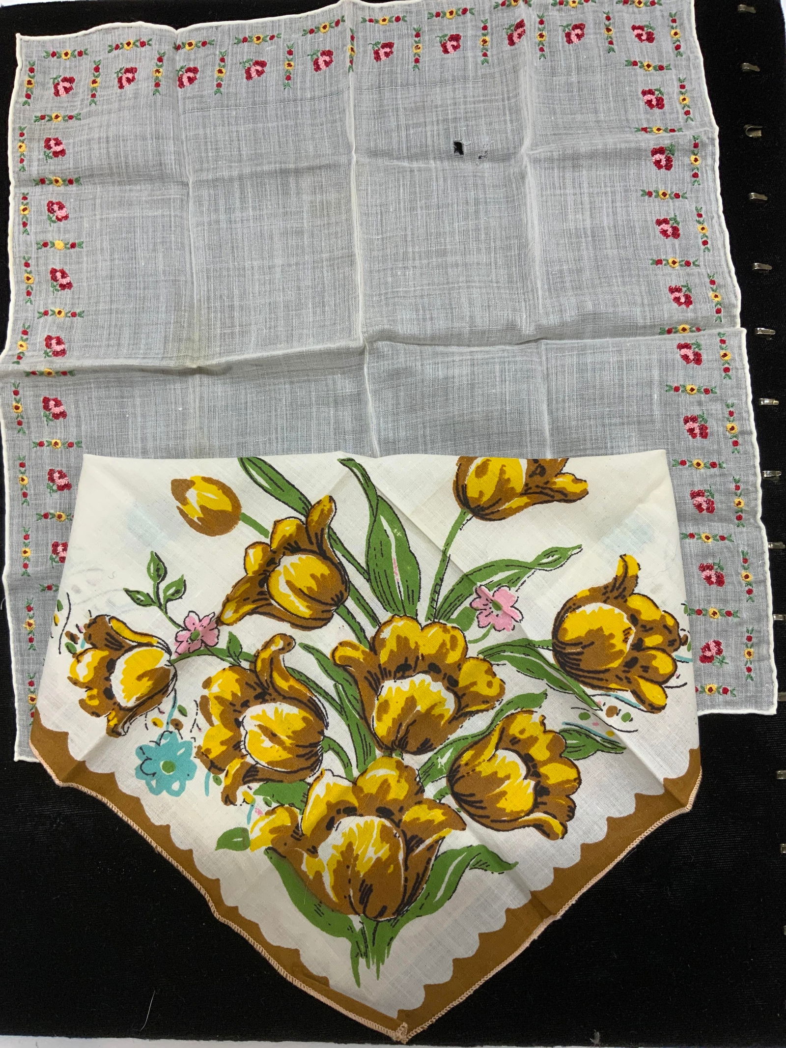 2 Vintage Cotton Floral Hankies, Embroidered (1 of 6)
