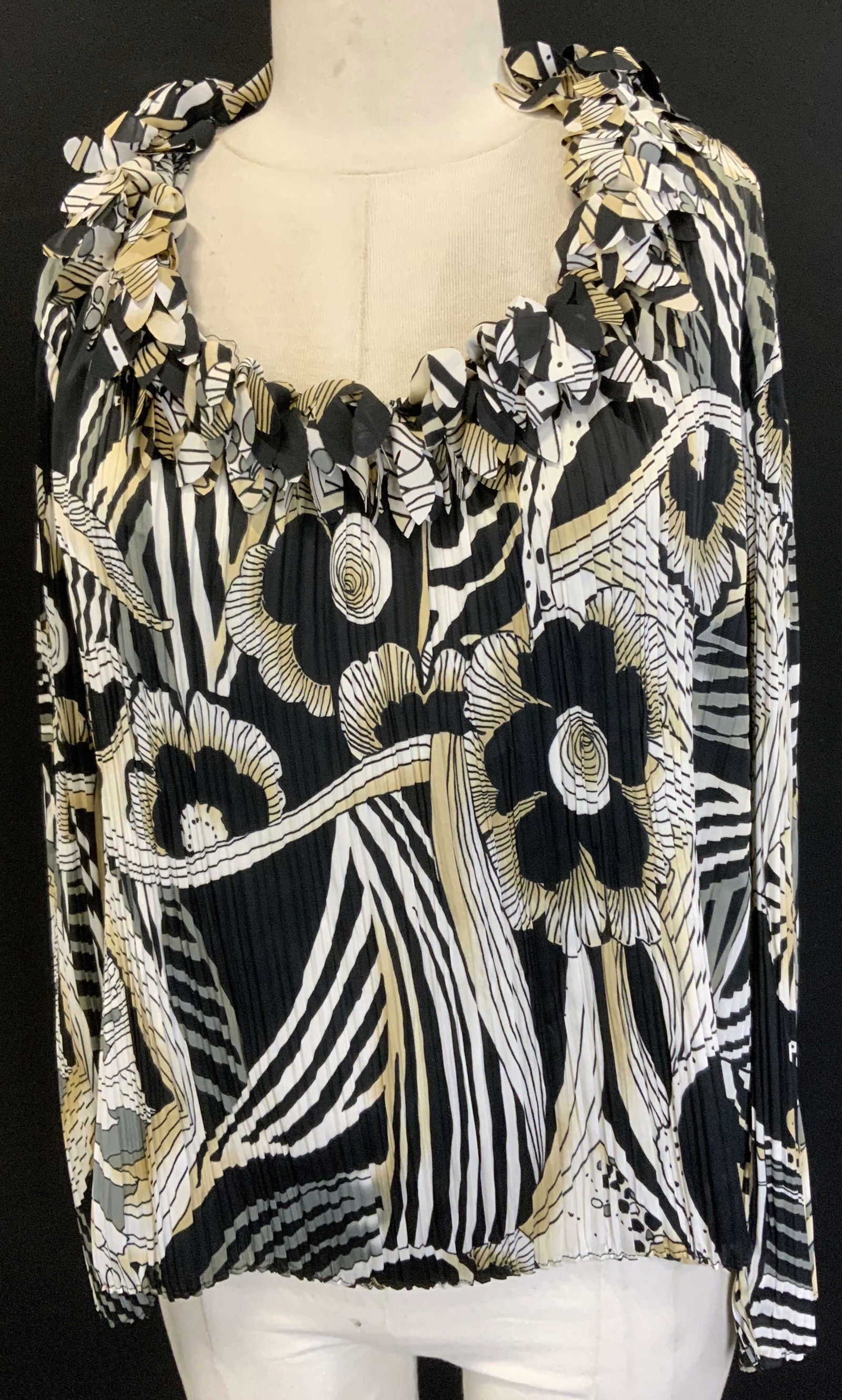Ruched Floral Blouse w Decorative Neck (1 of 6)