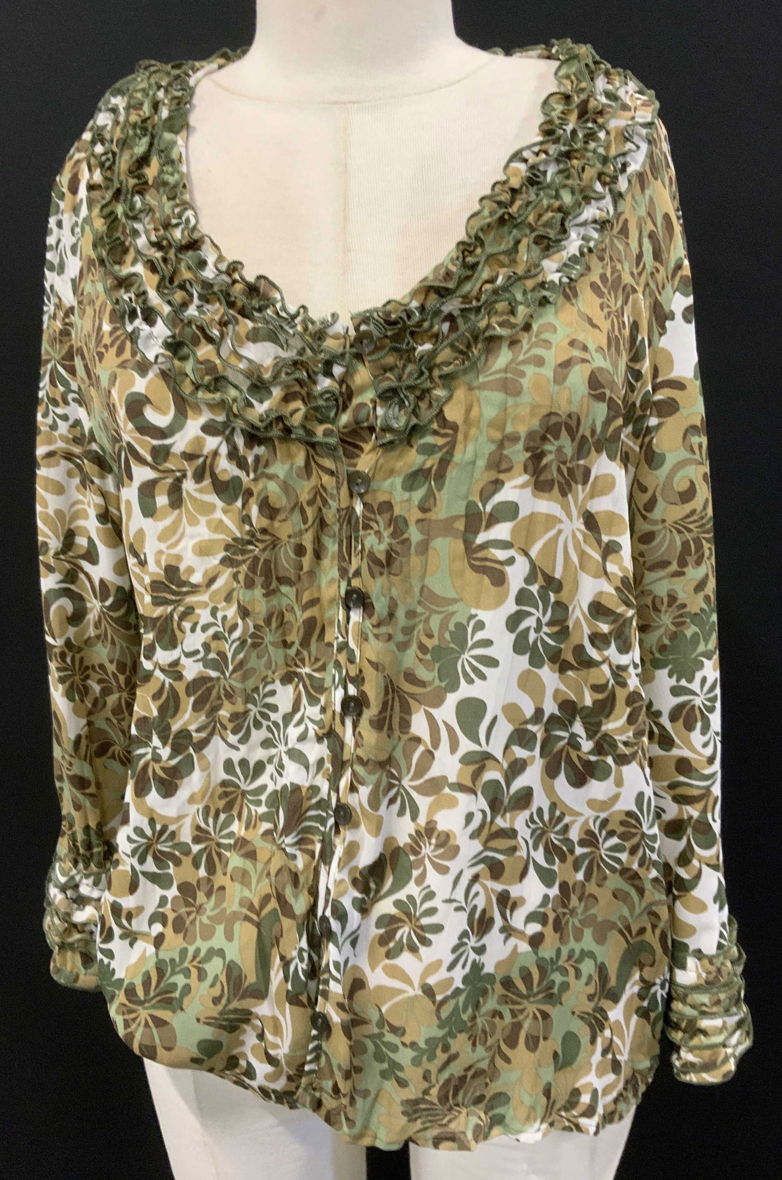 Ladies semi sheer Leaf Pattern Blouse (1 of 6)