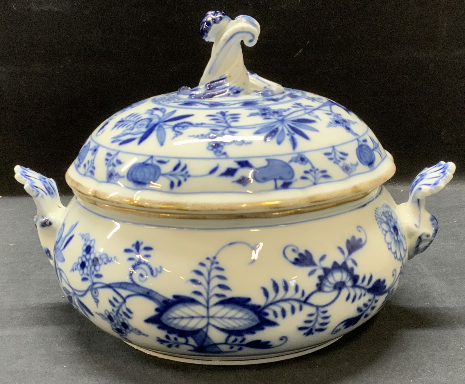 Antique Meissen Blue Onion Heavy Porcelain Tureen (1 of 7)