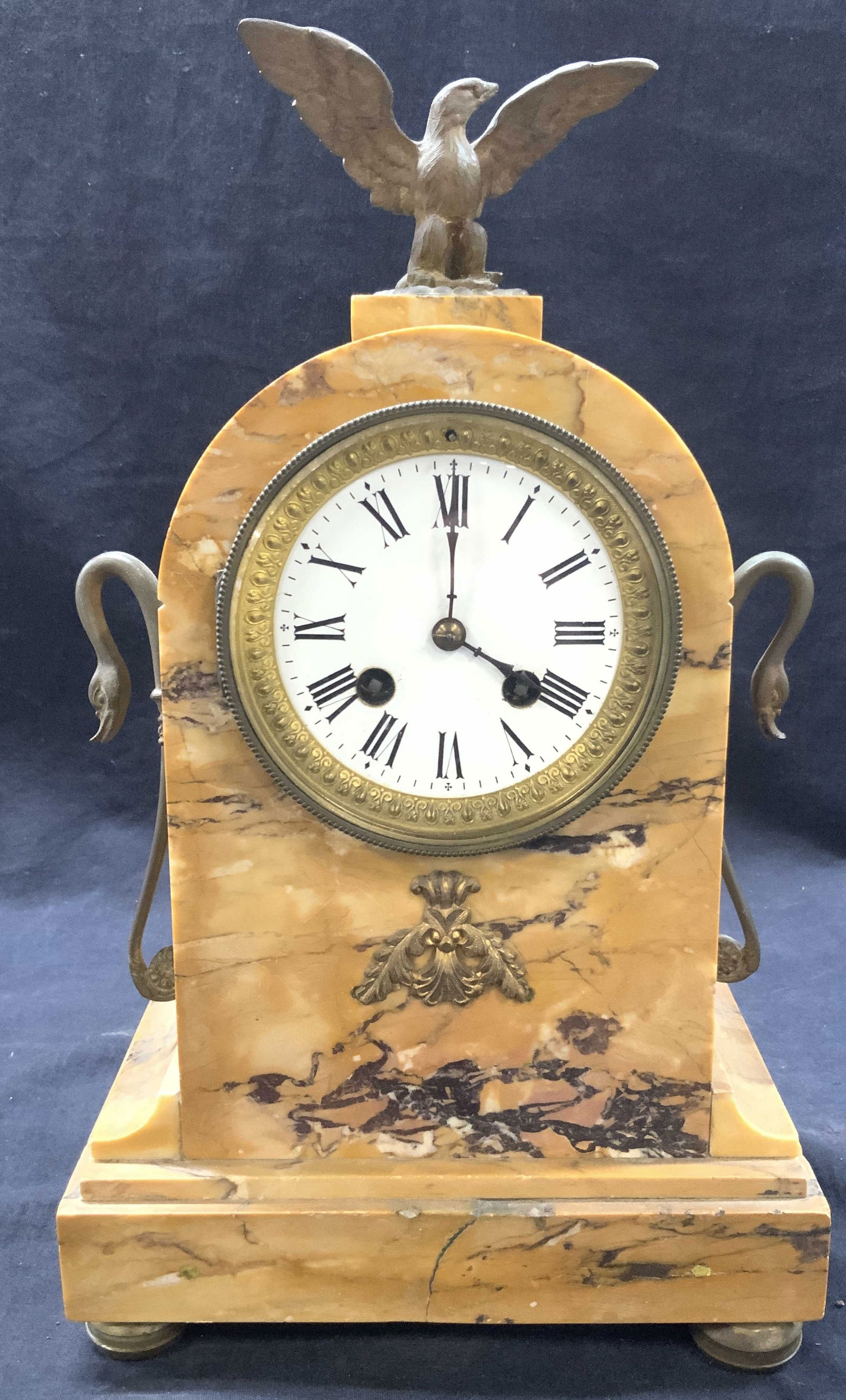 Antique Brass Footed Marble Mantle Clock (1 of 12)