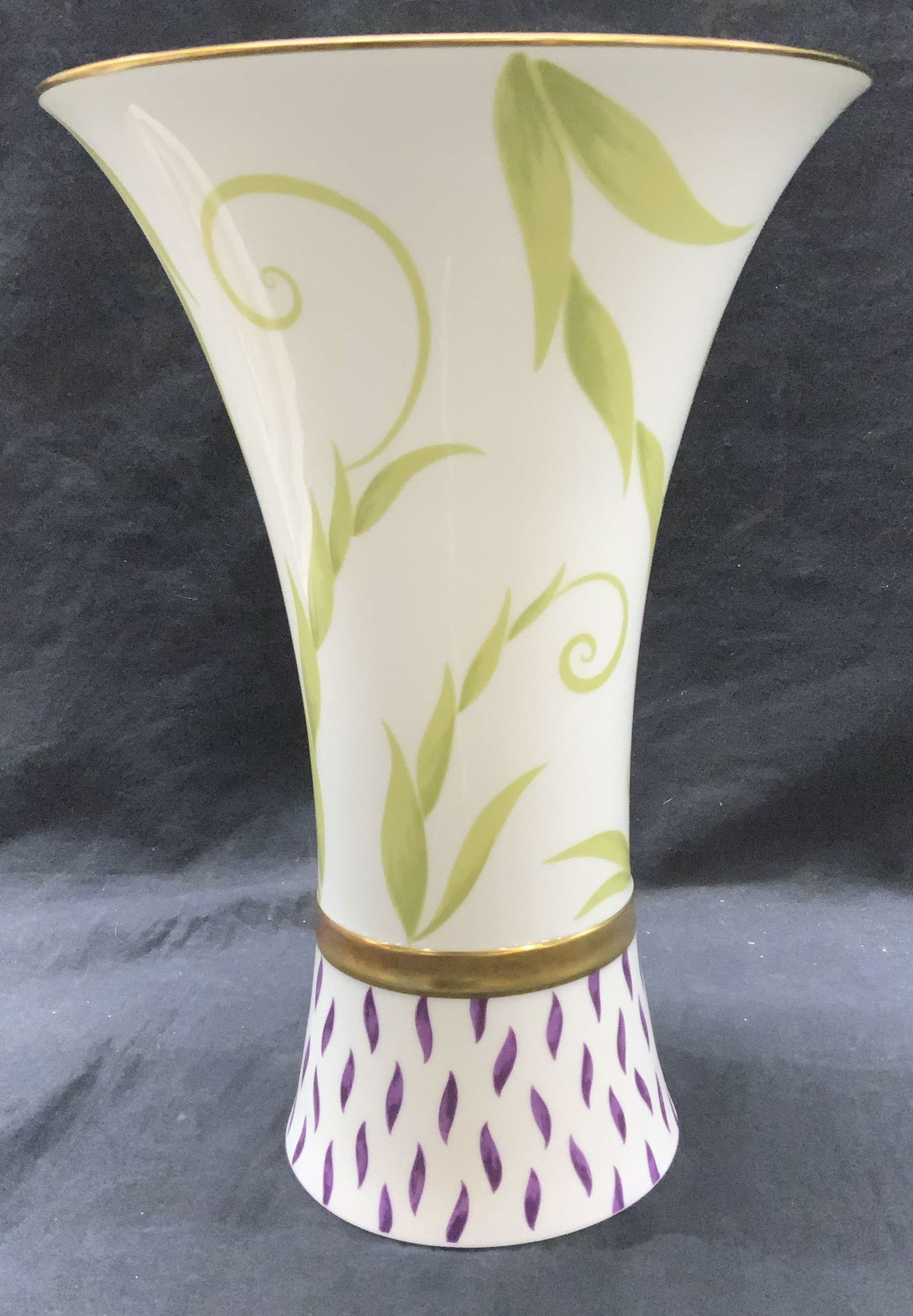 BERNARDAUD LIMOGES Porcelain Vase, NIB: Bernardaud Limoges France hand painted FRIVOLE trumpet vase, white porcelain with a band of 24k gilt/ and gilt rim. Subtle leaf design above band , reticulated pattern in purple below the band. Labele