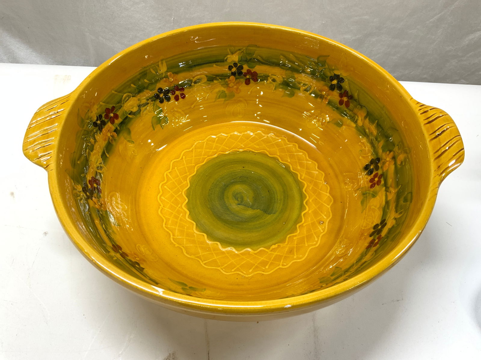 TERRE PROVENCE Centerpiece Pottery Bowl, France (1 of 9)
