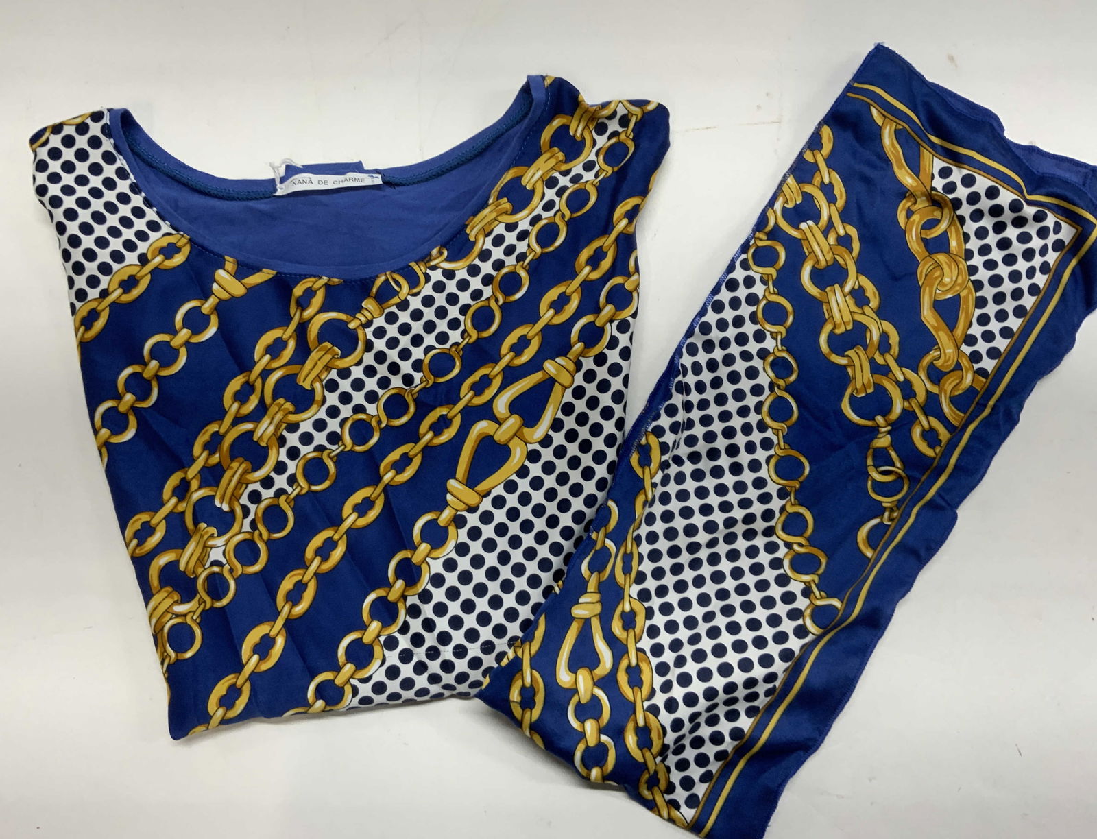 Nana de Charme 2pc Cap Sleeve Shirt & Scarf France (1 of 11)