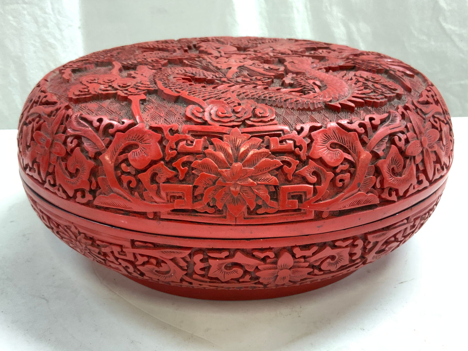 Vntg Asian Cinnabar Style Lidded Vessel (1 of 8)