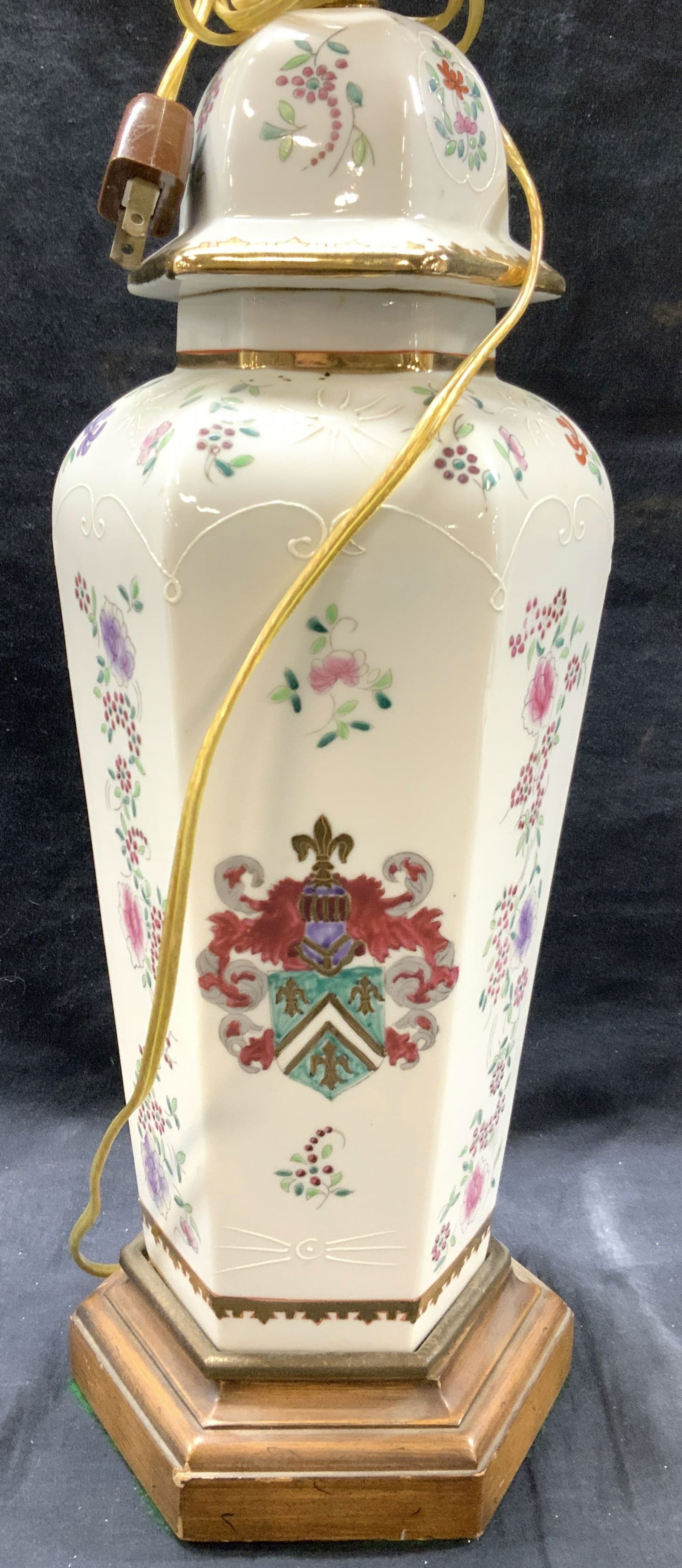 Hand Painted Porcelain Lamp (1 of 13)