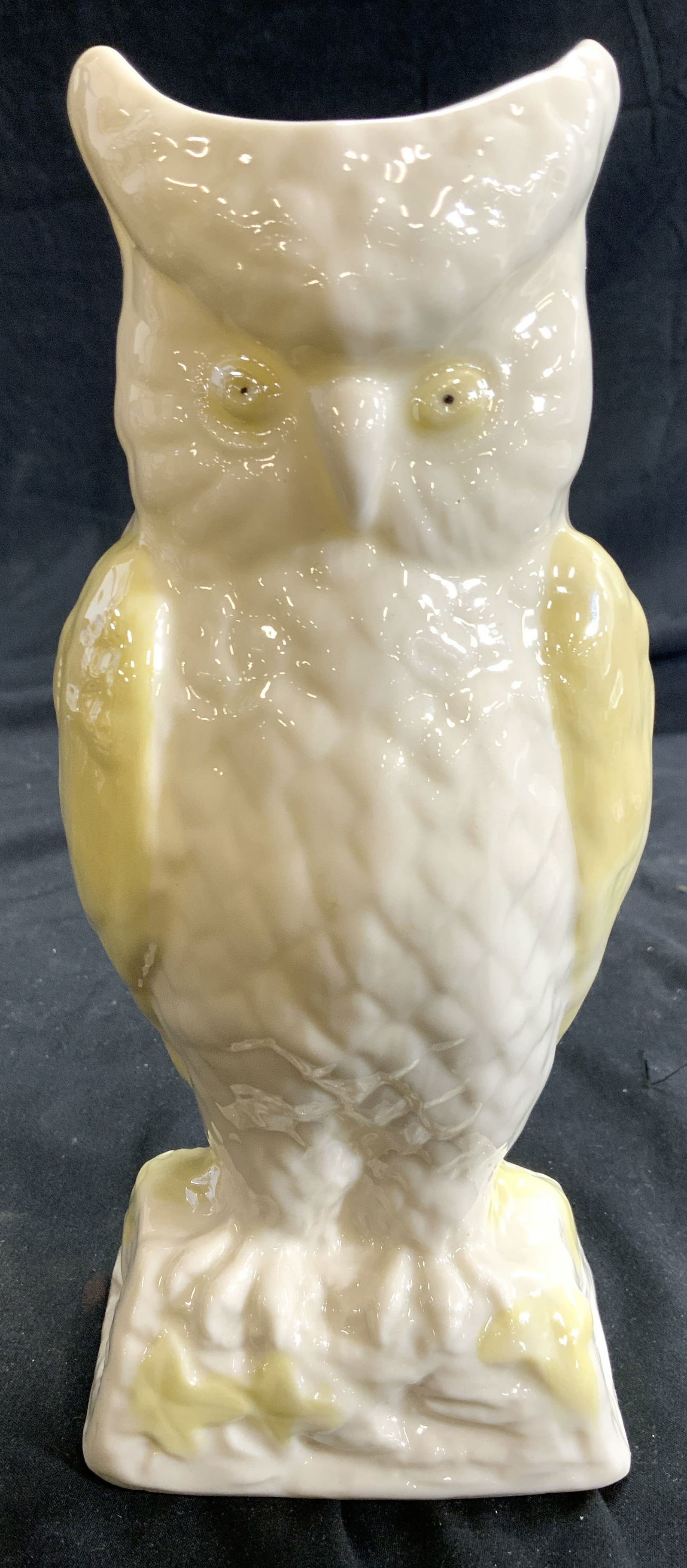 BELLEEK Porcelain Owl Figure Vase Vessel IRELAND (1 of 9)