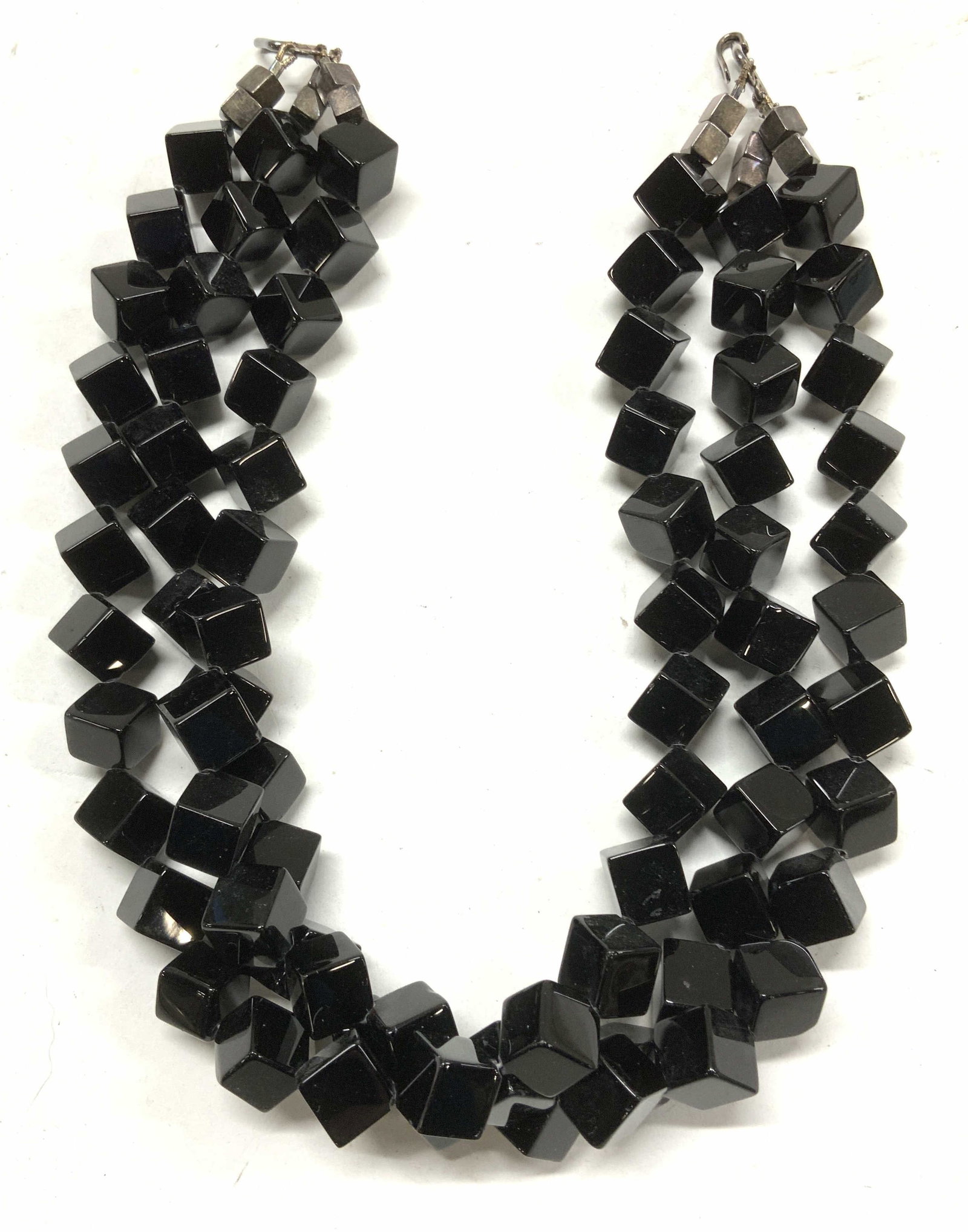 Onyx Cube Triple Strand Choker Necklace w Sterling: Chunky and heavy natural stone onyx cube bead choker necklace, 1,360cts. Triple strand of 10 x 10 x 10 onyx cube beads. Drop is 6 in. Strung on heavy metal wire, accented with sterling silver cube bea