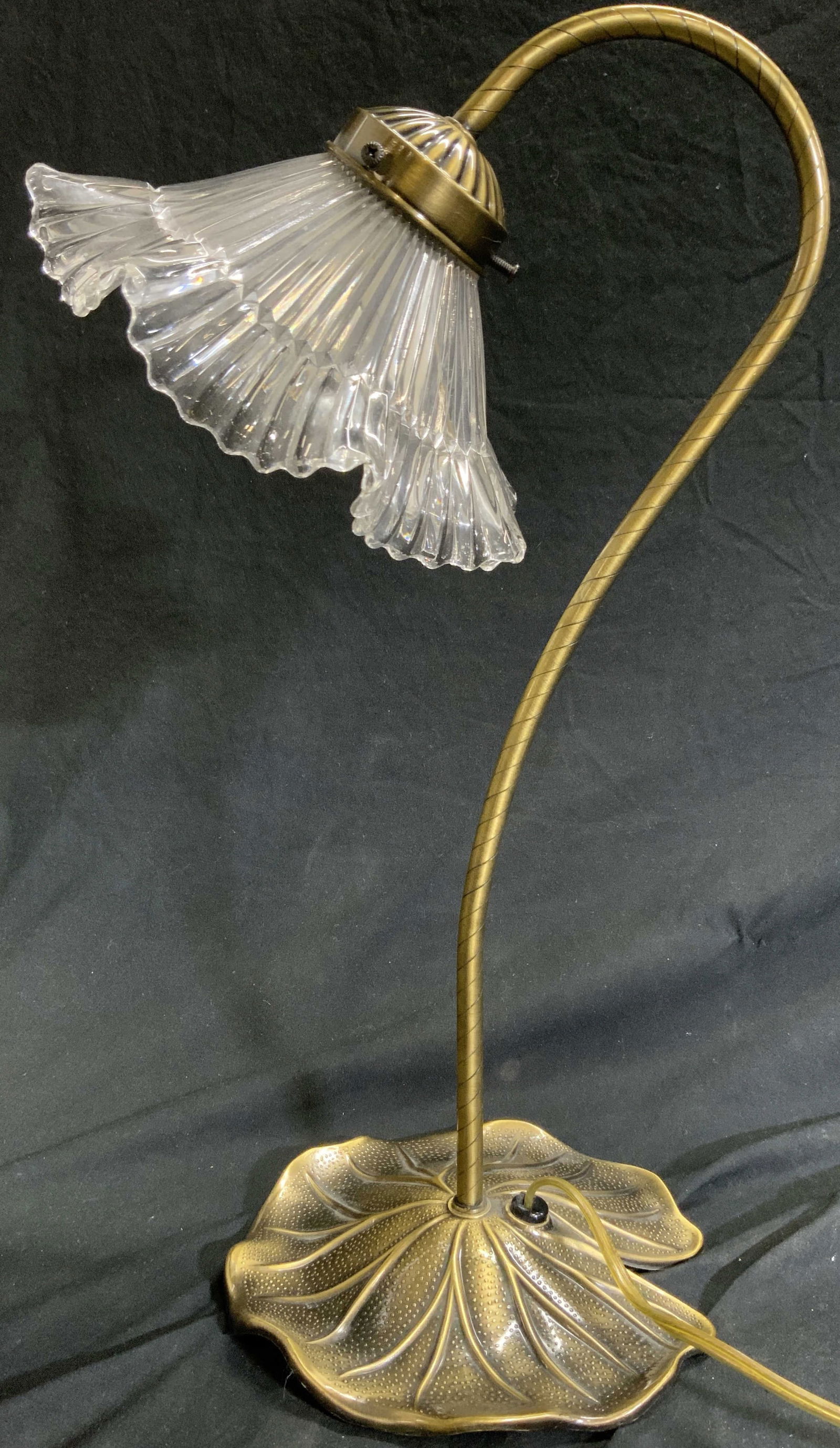 GRANDLITE Lily Pad Gilt Metal Gooseneck Lamp (1 of 7)