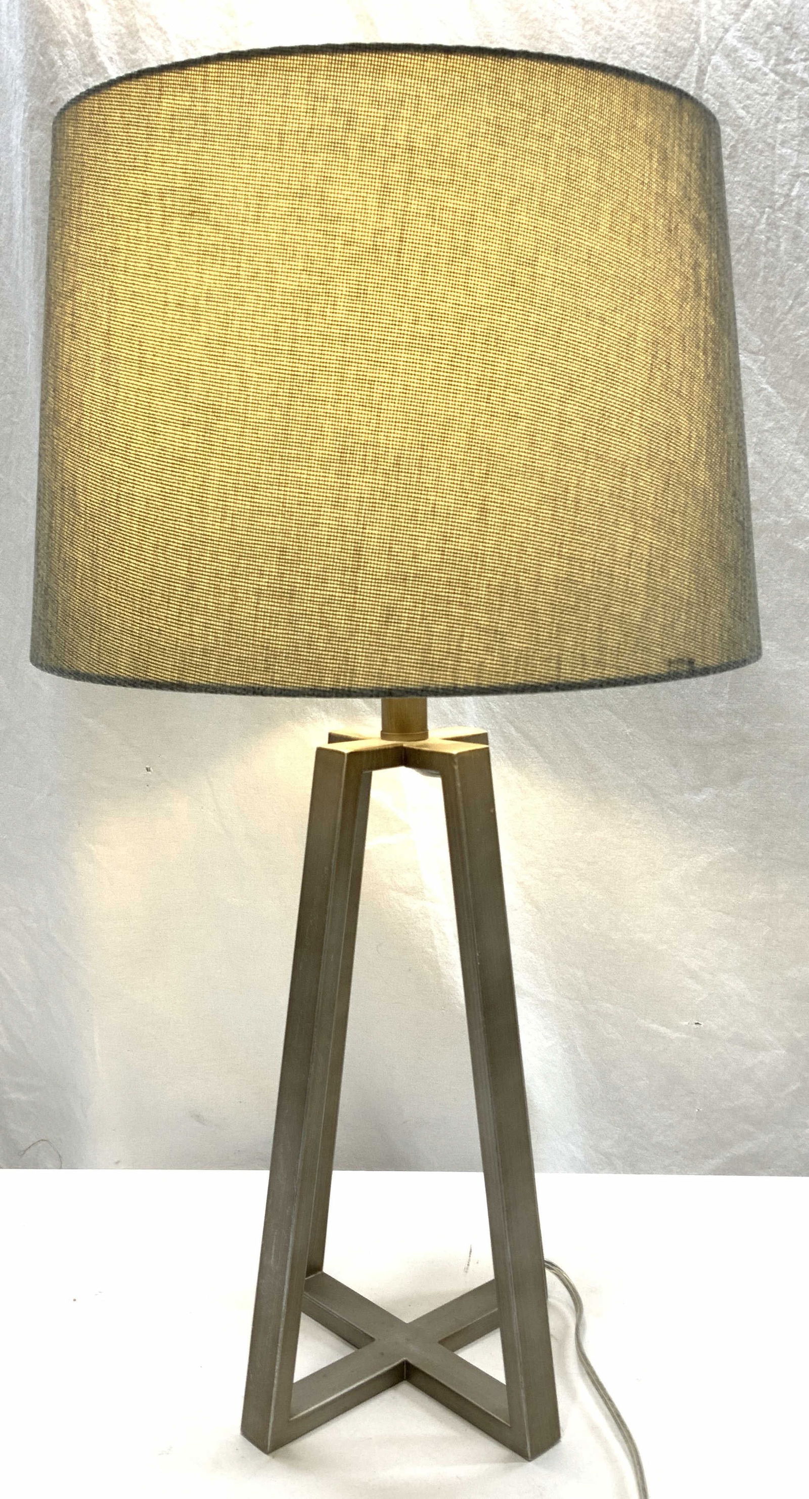 MCM Style Lightweight Metal Lamp w Drum Shade (1 of 9)