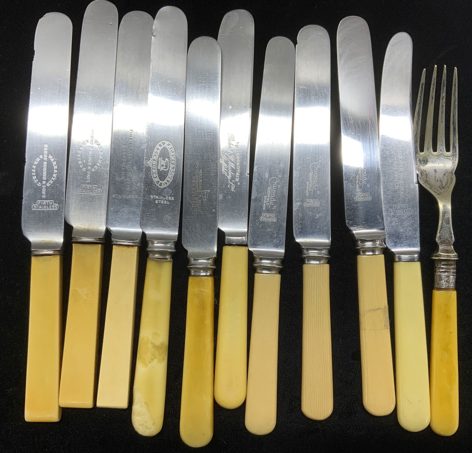 Sheffield England Vtg Bakelite Fish Knives, 11 (1 of 7)