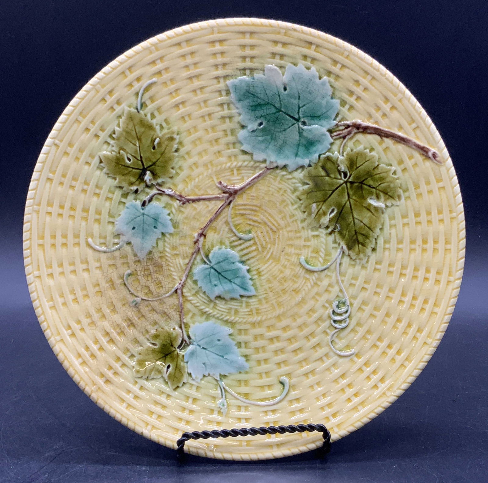 Sarreguemines French Majolica Basket Weave Plate (1 of 10)