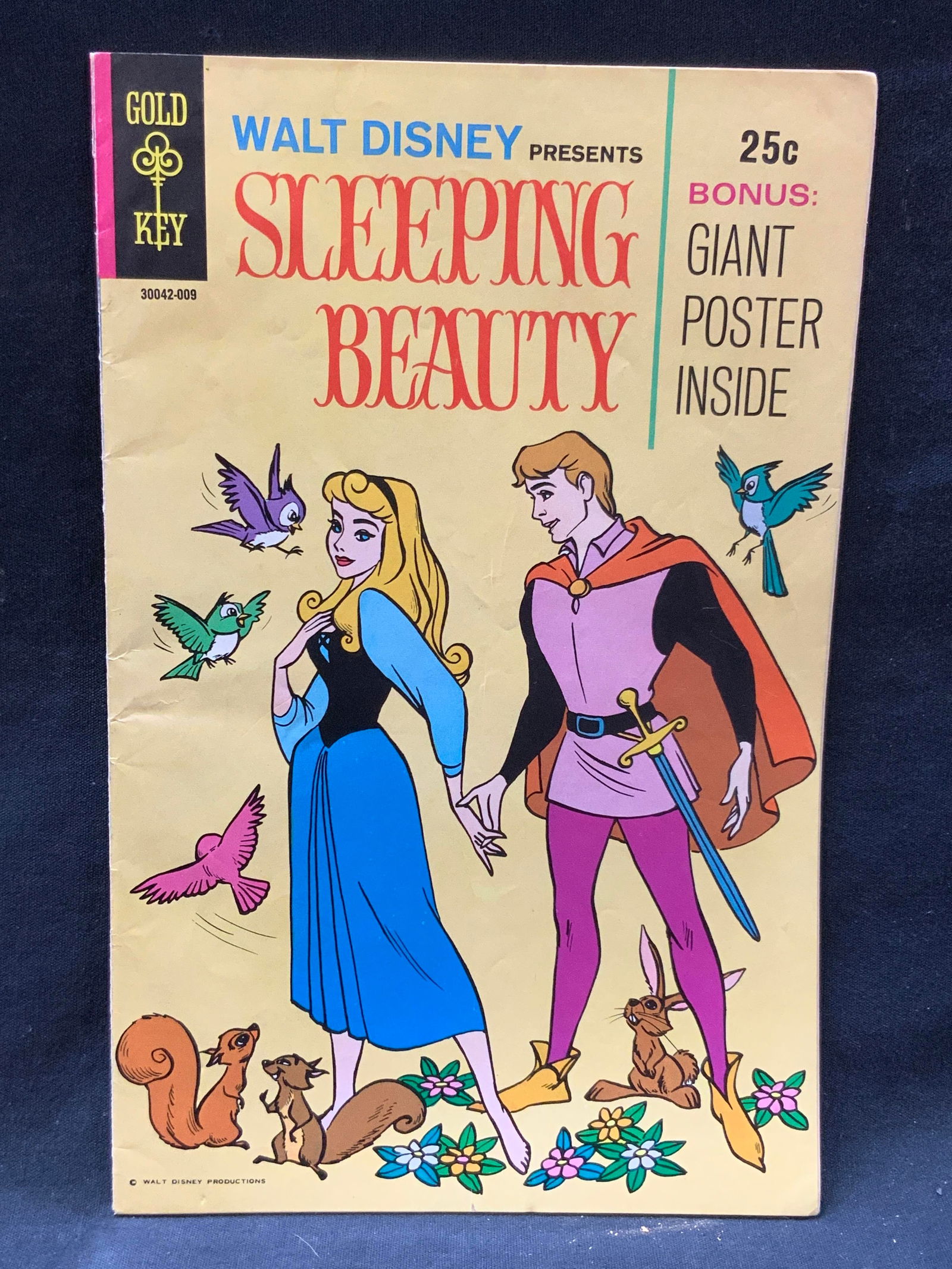 Vtg 1959 Walt Disney Sleeping Beauty Comic Book (1 of 12)