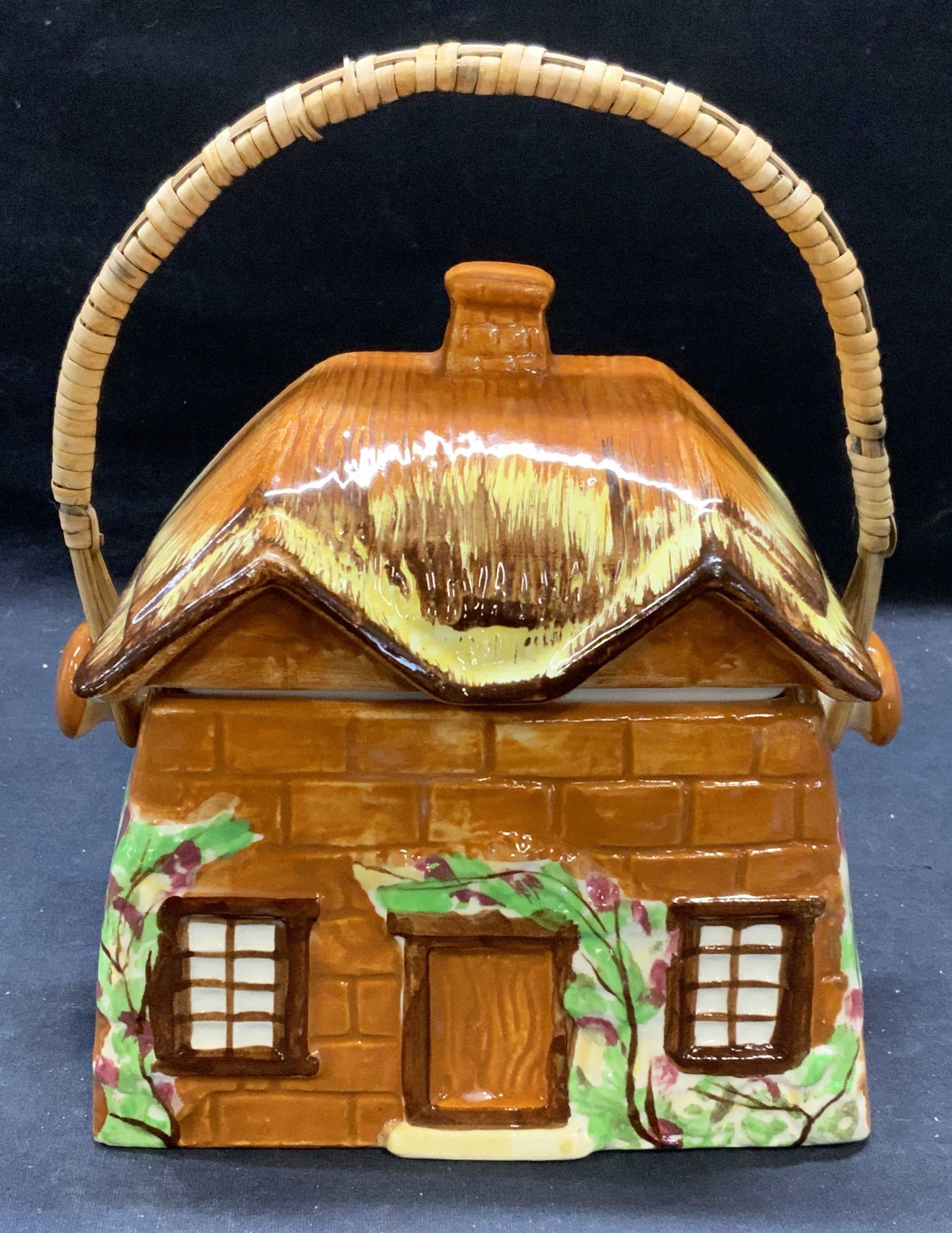 Vintage Occupied Japan Ceramic Cottage Jar (1 of 6)