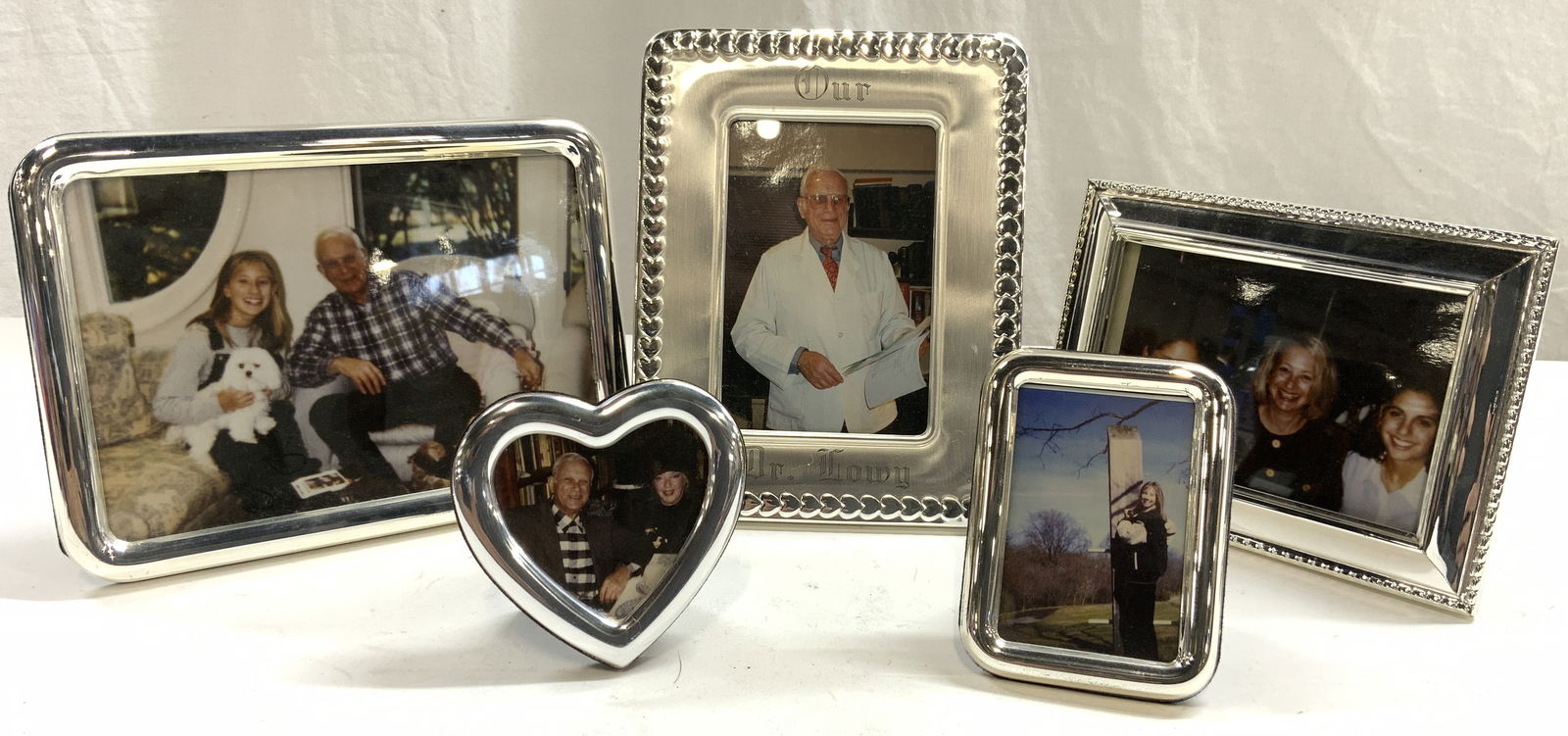 Lot 5 Standing White Metal Picture Frames (1 of 7)